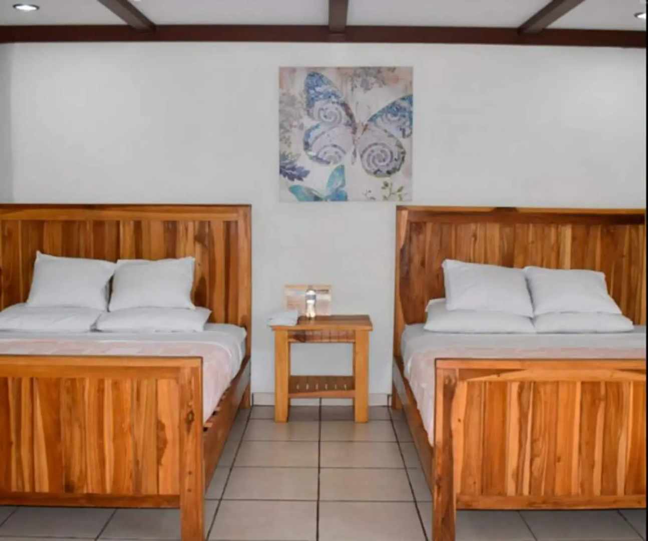 Las Hojas Resort & Beach Club