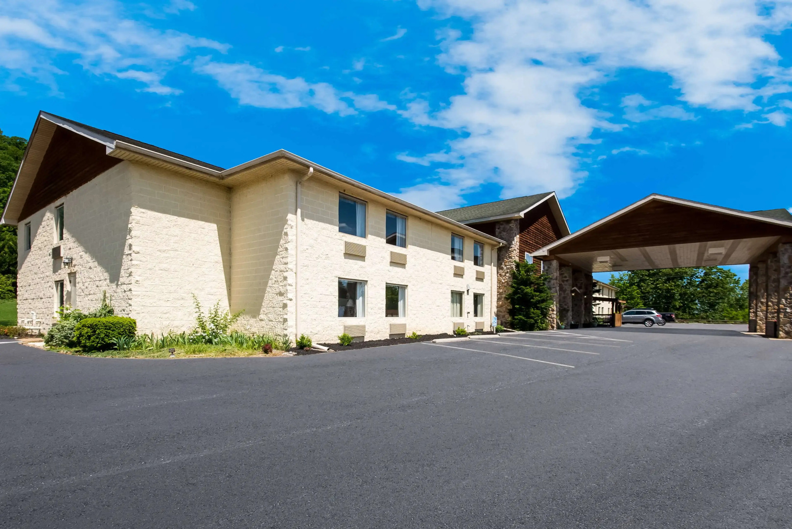 SureStay Plus Hotel by Best Western Berkeley Springs