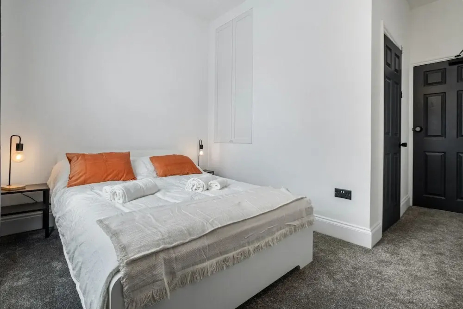 Immaculate 6-bed House in Newcastle