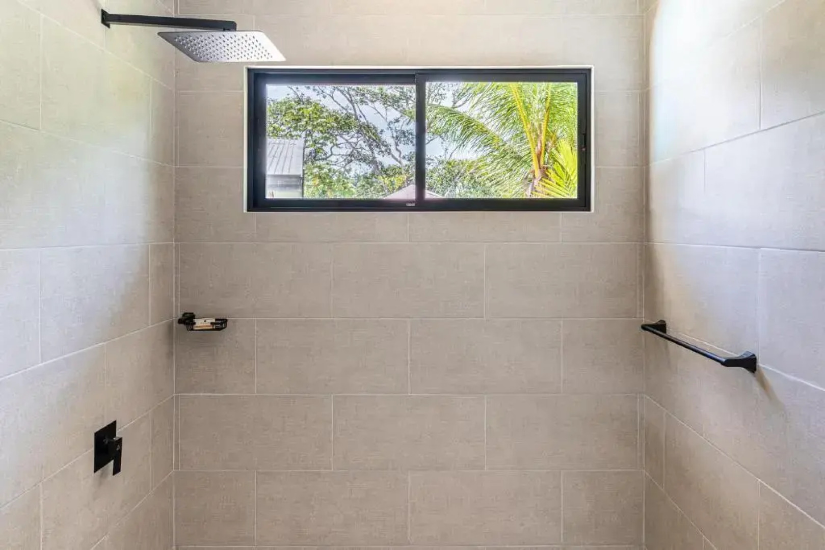 The Sutton - Boutique Jungle Experience