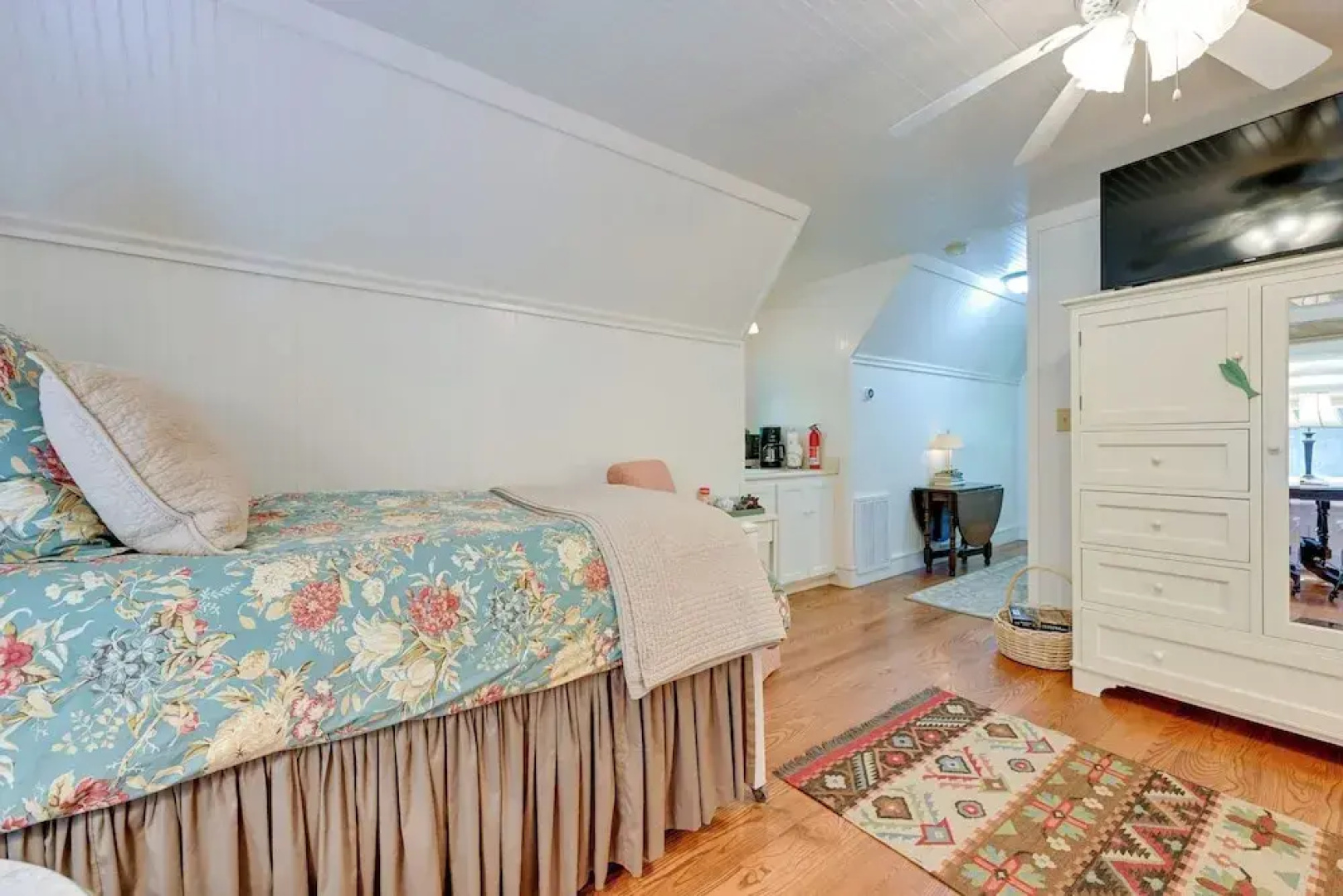 'smallwood' Cute Highlands Home w/ Screened Porch!