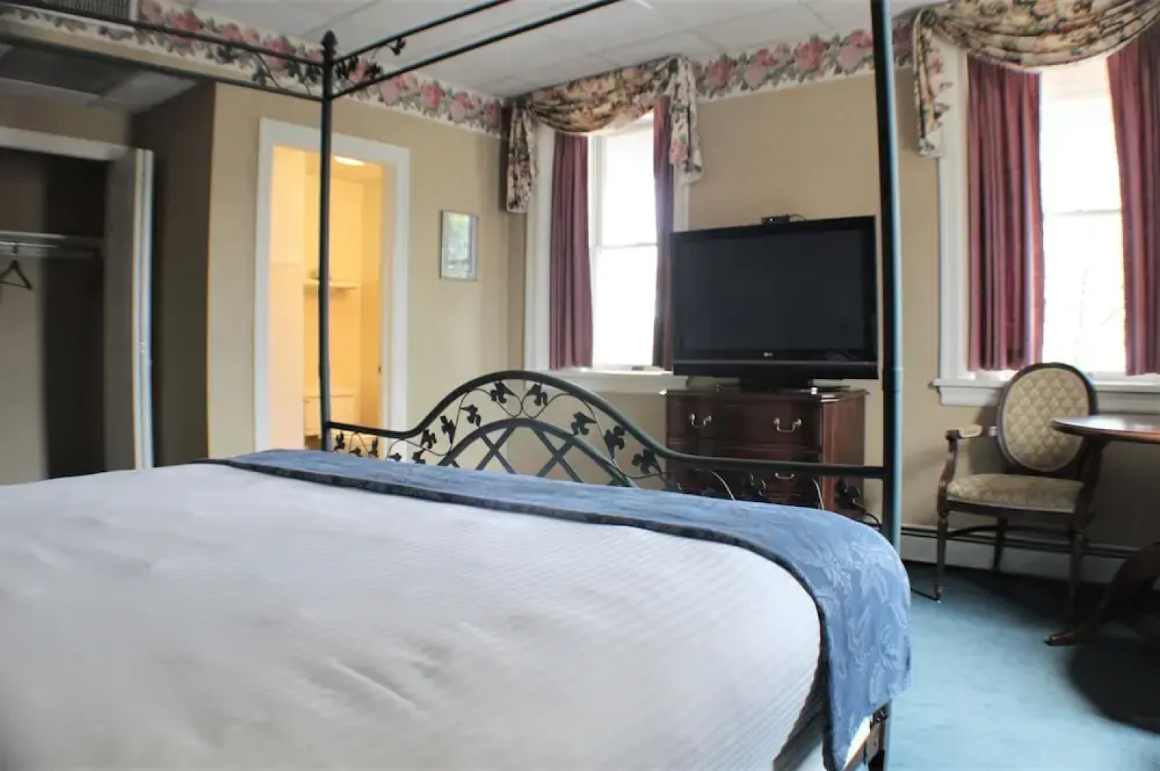 Waynebrook Inn, Est 1865