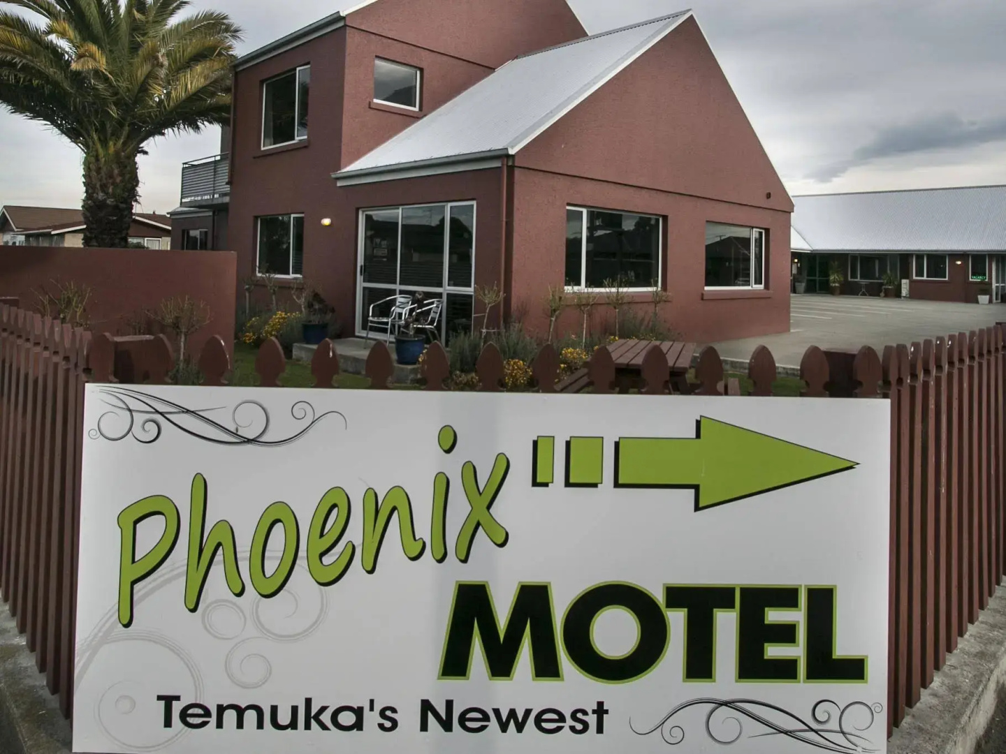 Phoenix Motel