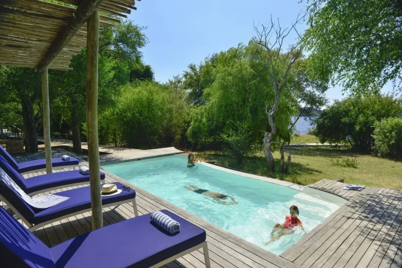Victoria Falls River Lodge