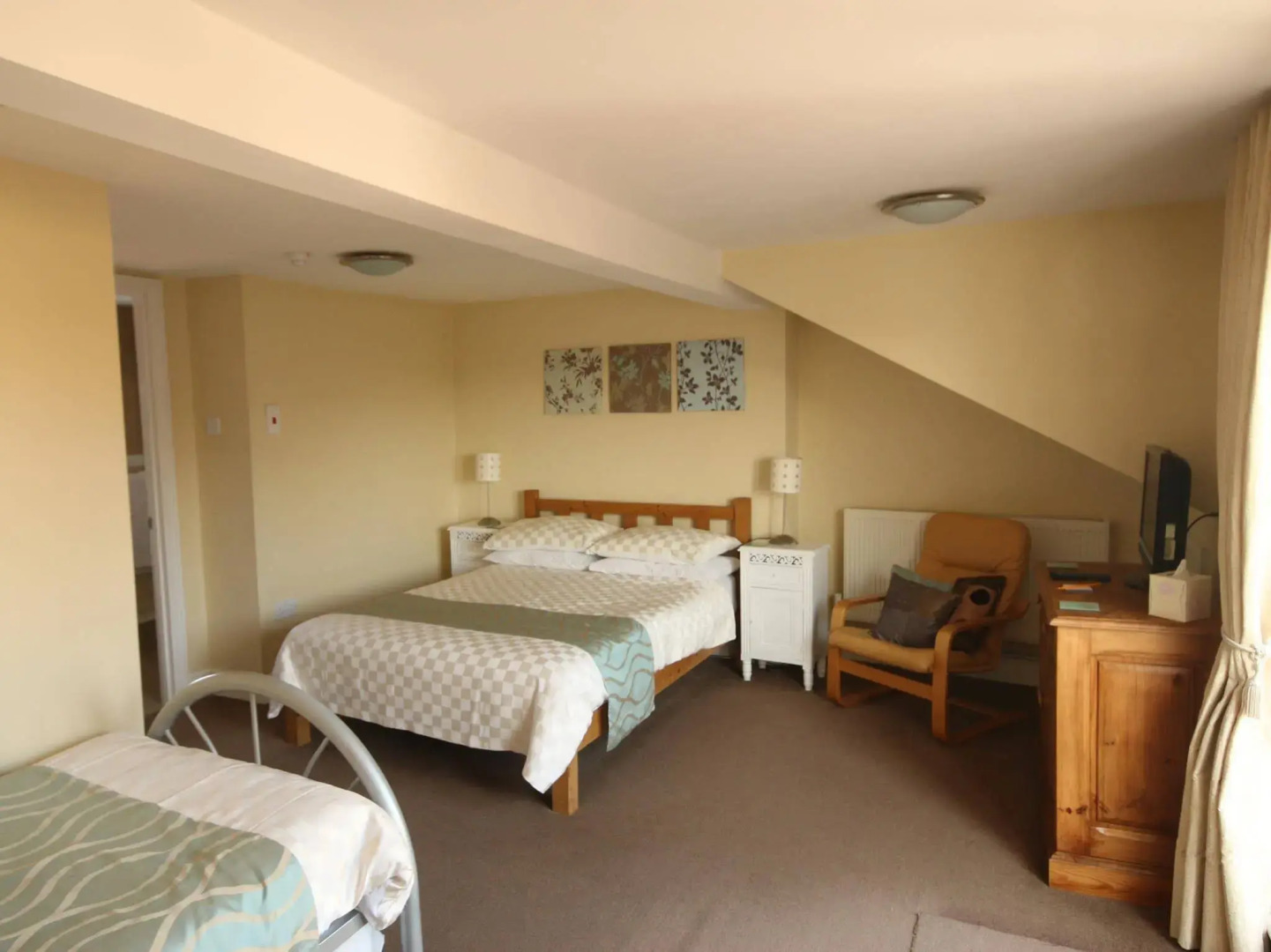 The Courtyard Guest House