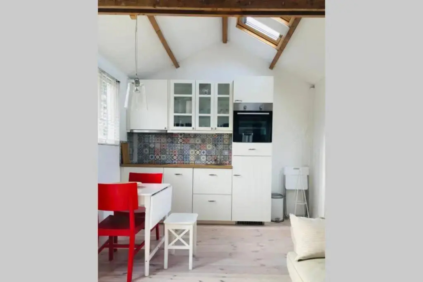 Tiny house in tuin van de statige villa Mariahof