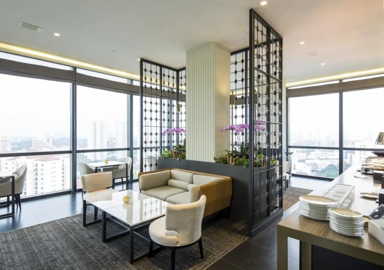 Momentus Hotel Alexandra