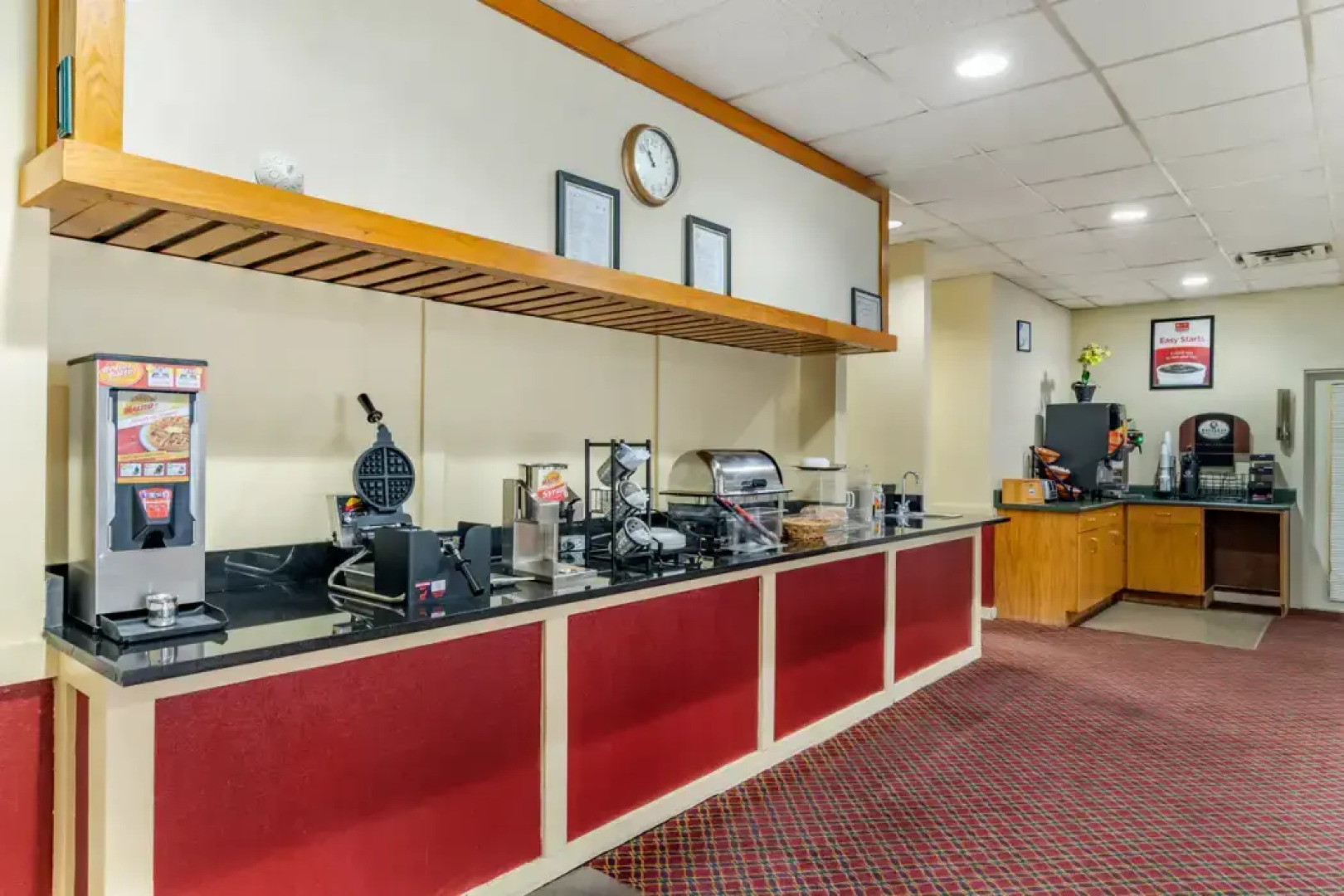 Perry Inn & Suites By Capital O National Fairground GA I 75