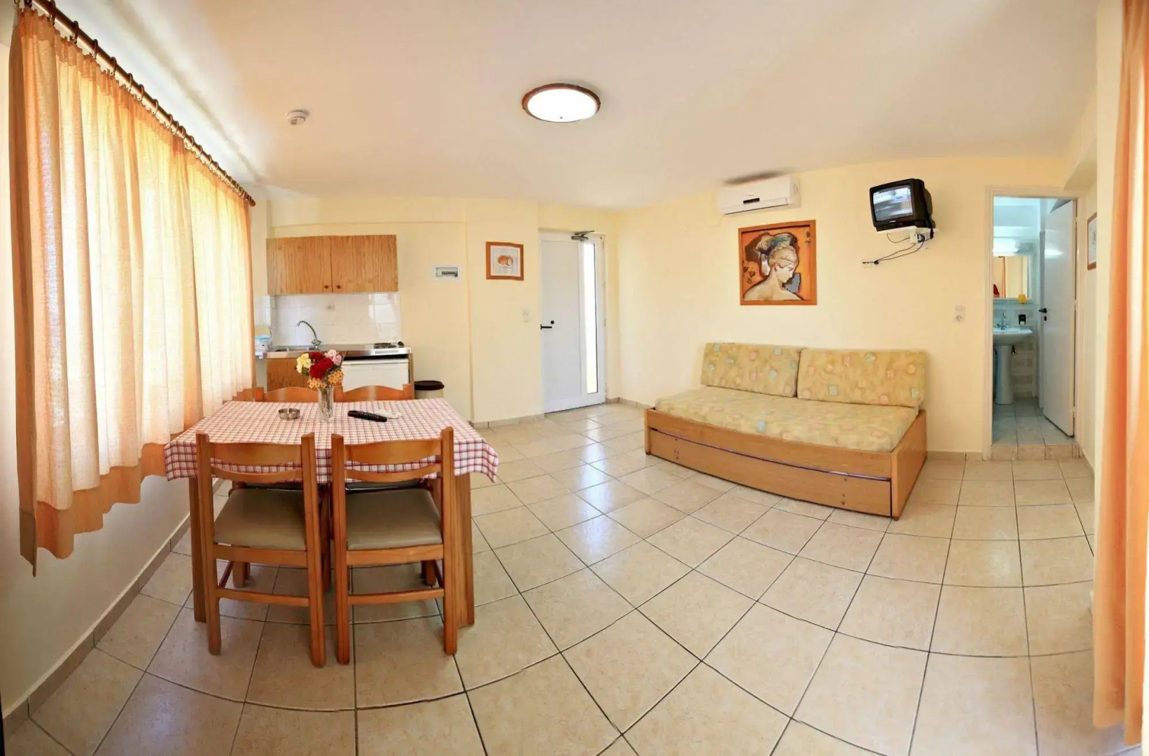 Отель Menia Beach