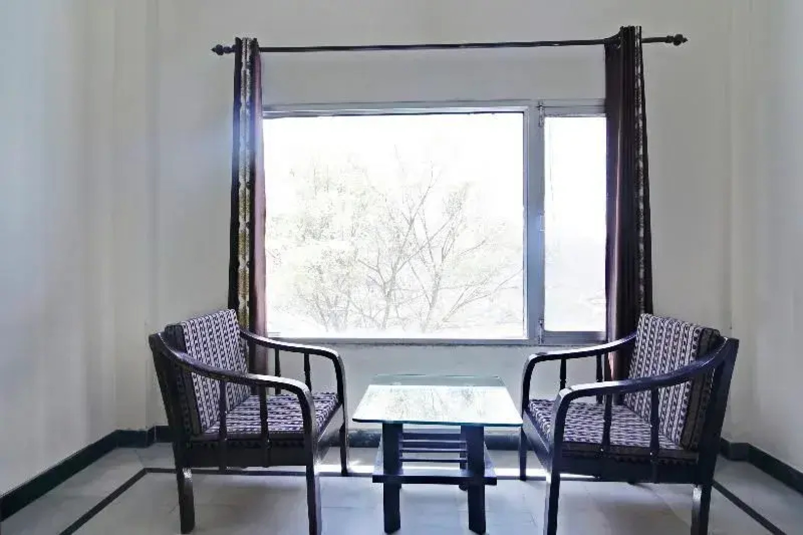 OYO 22122 Hotel Falcon Crest