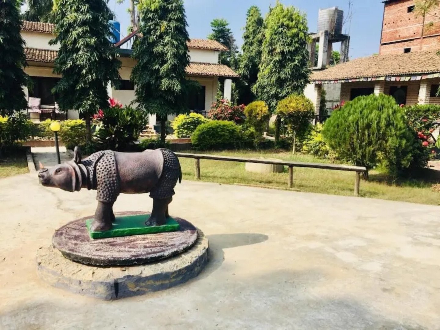 Safari Wildlife Lodge & Camp