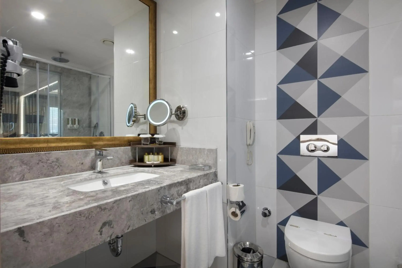 Granada Luxury Beach 