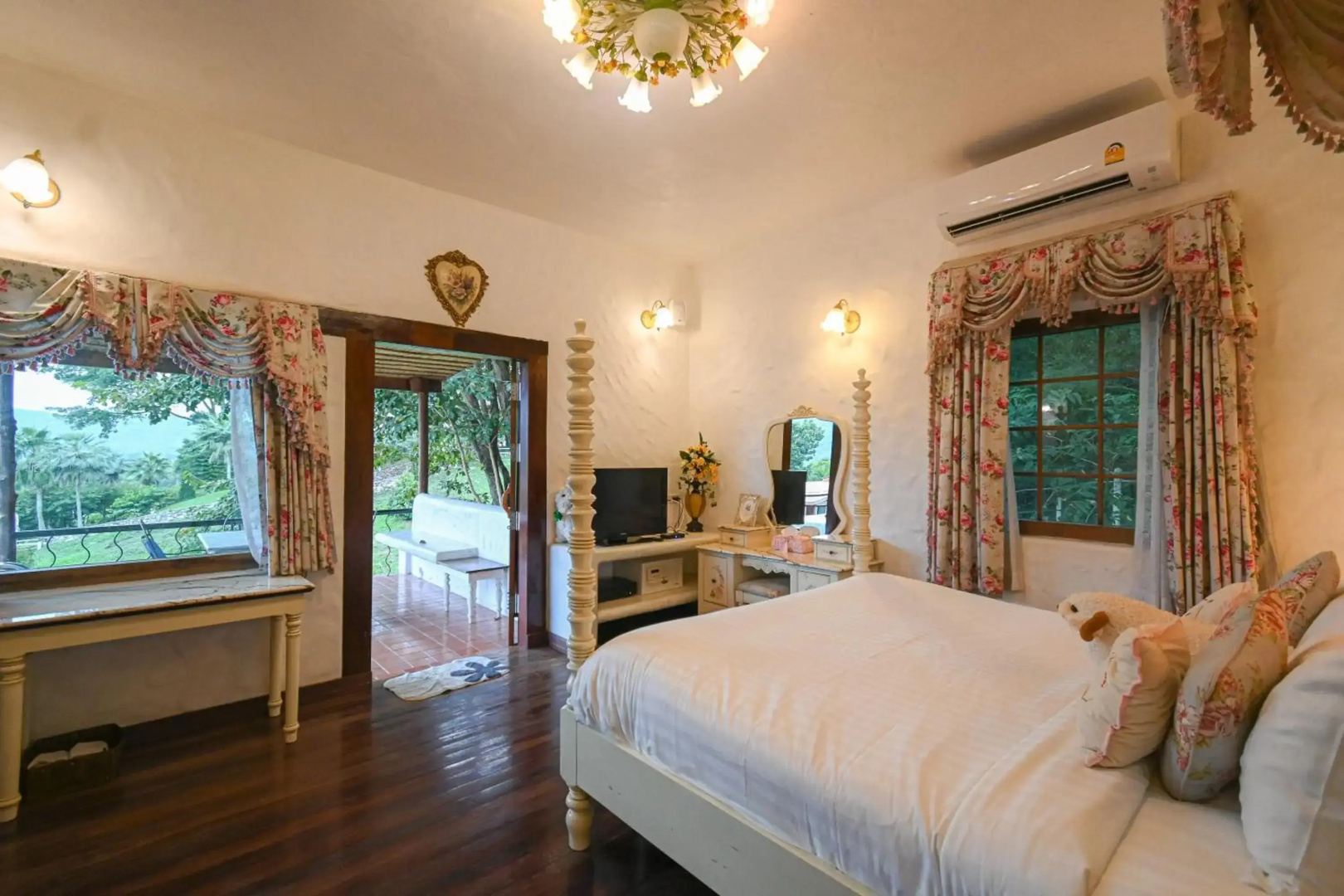 Swiss Valley Hip Resort