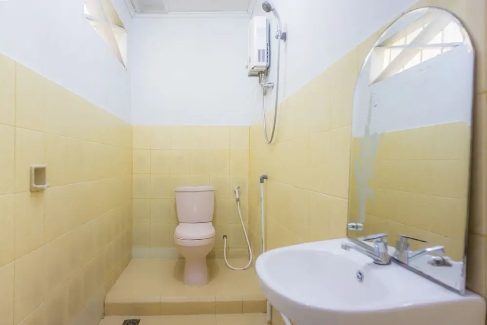 OYO 2186 Tongging Beach