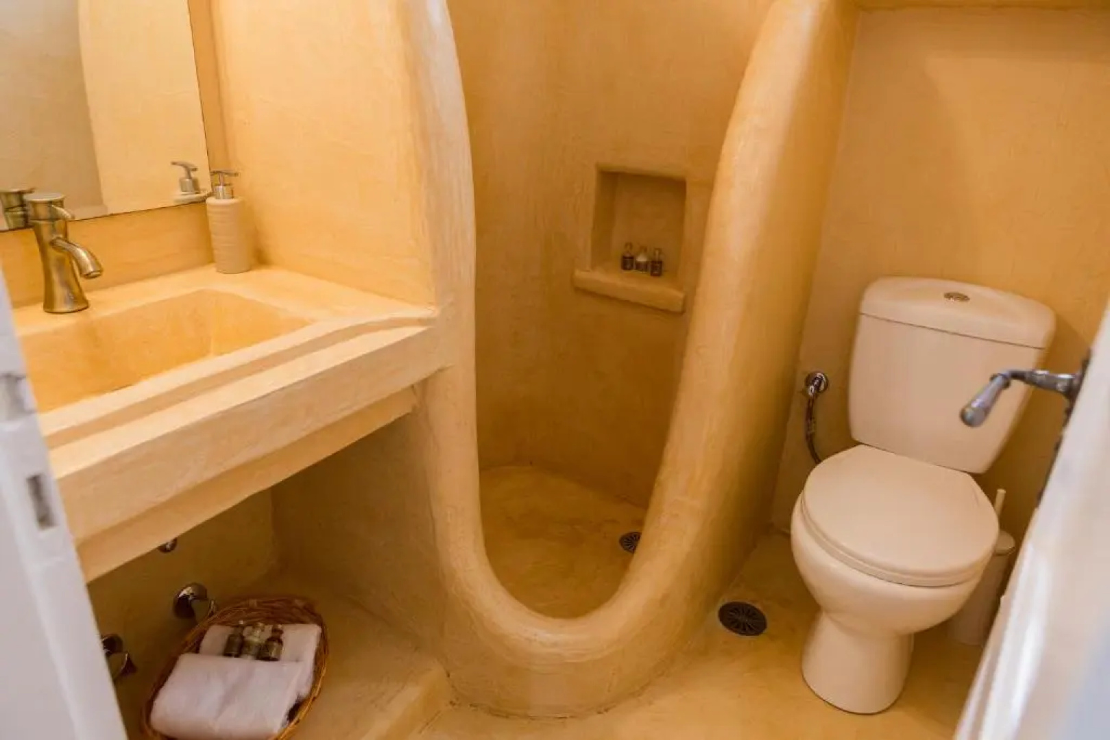 Arpistis apartments koufonisia
