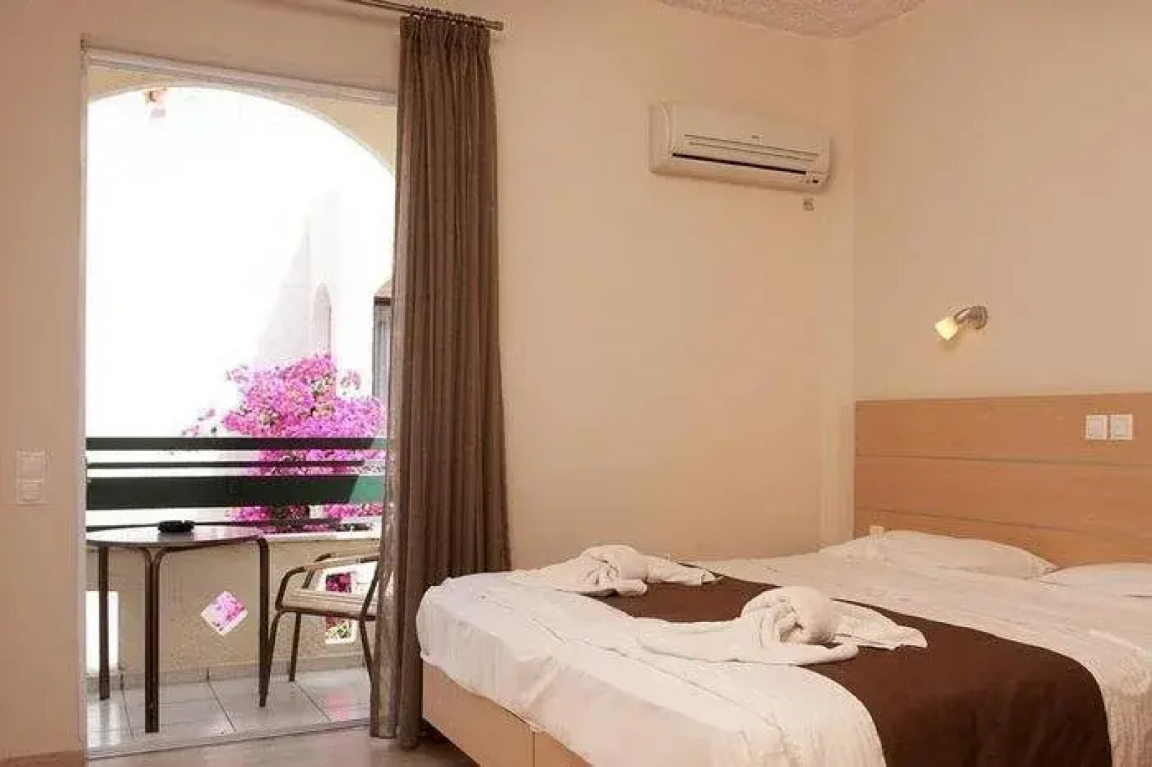 Bella Casita Family Apartments