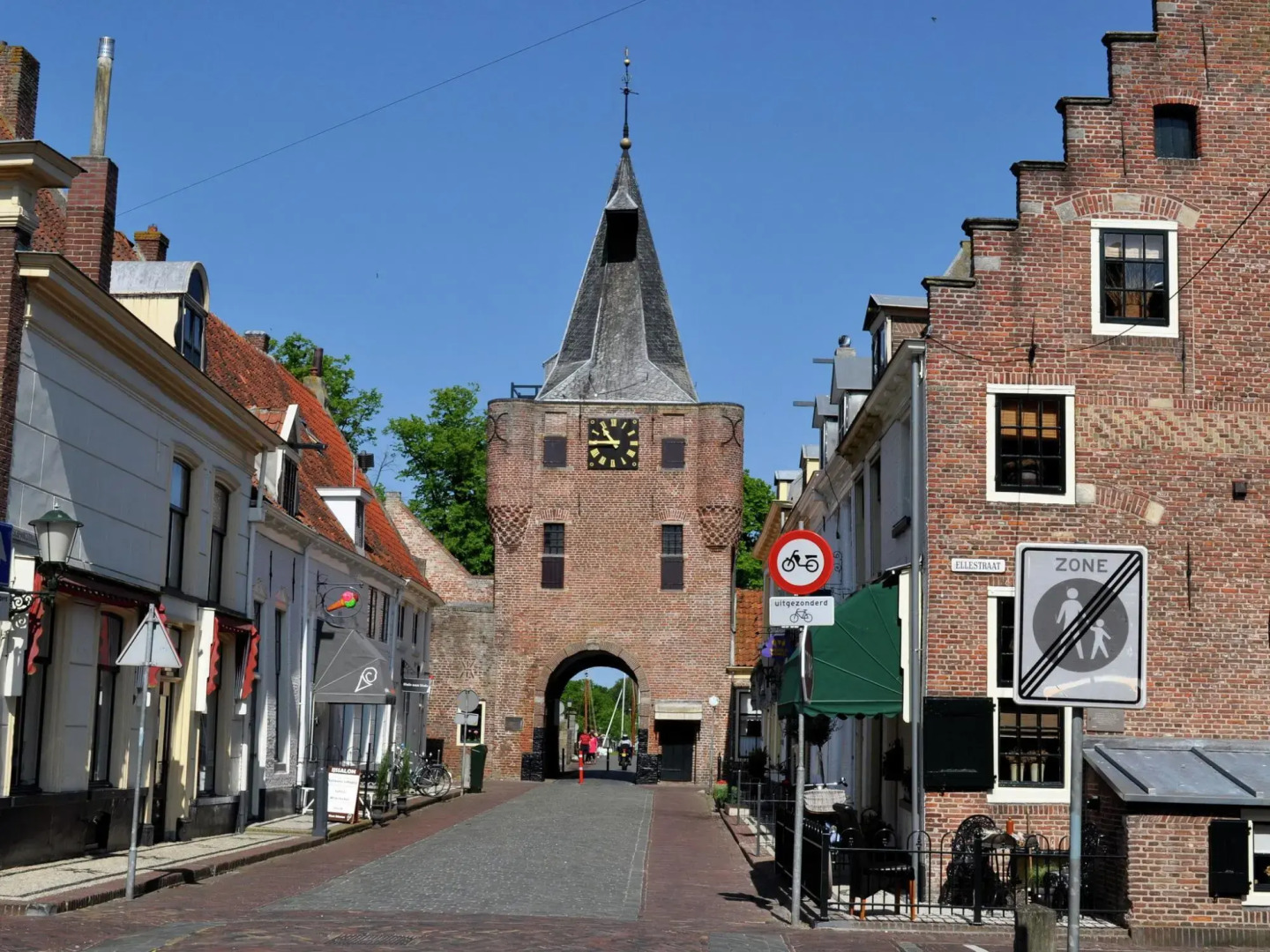 Modern Chalet With A Barbecue At The Forest
