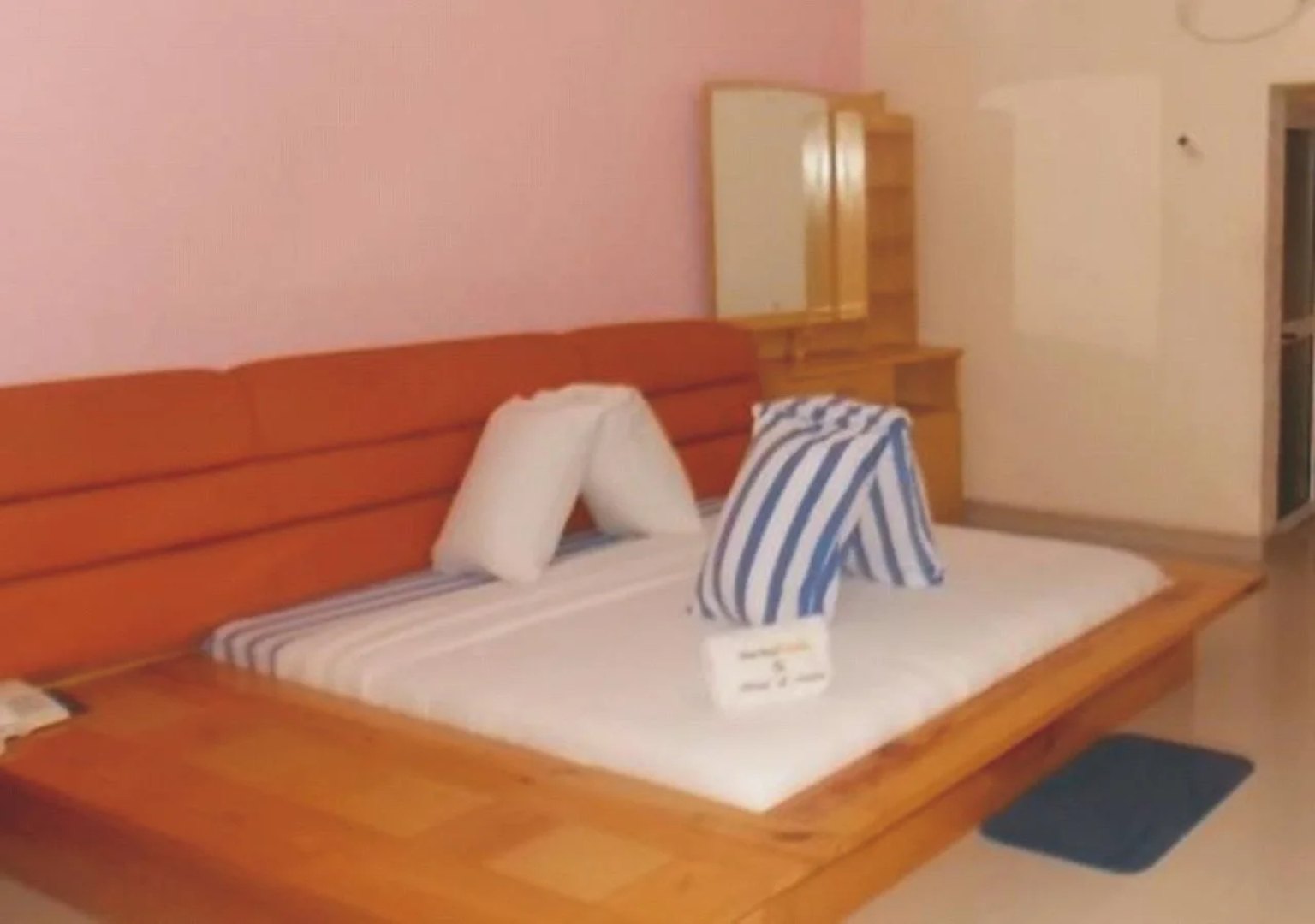 Sheriffyt Royal Hotel And Suites