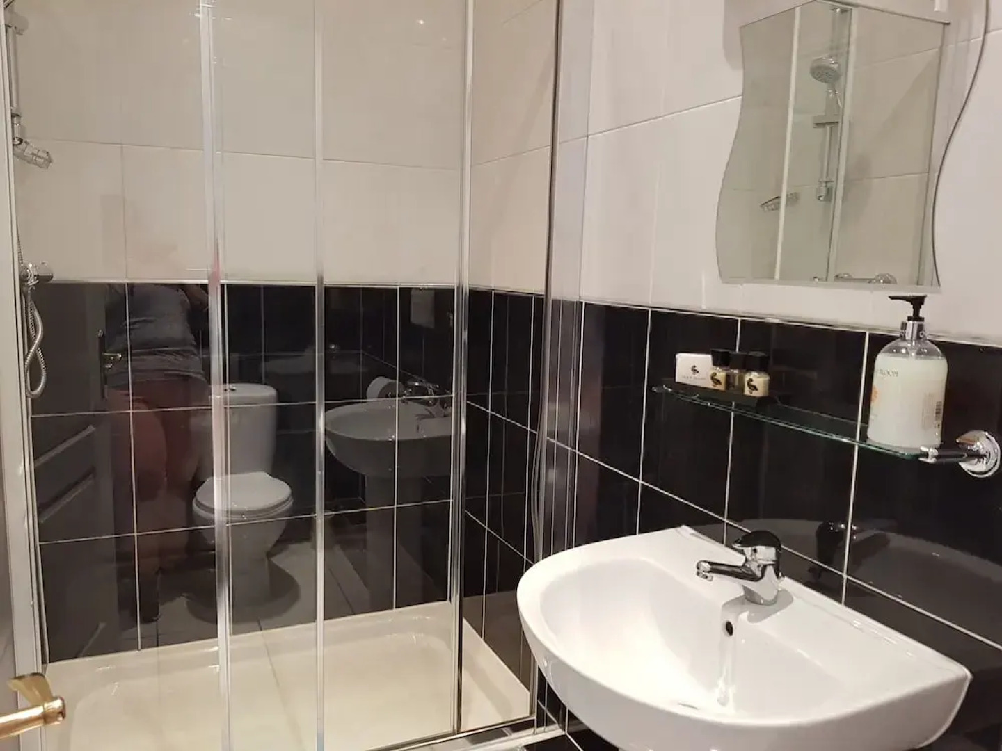 napule e' accommodation