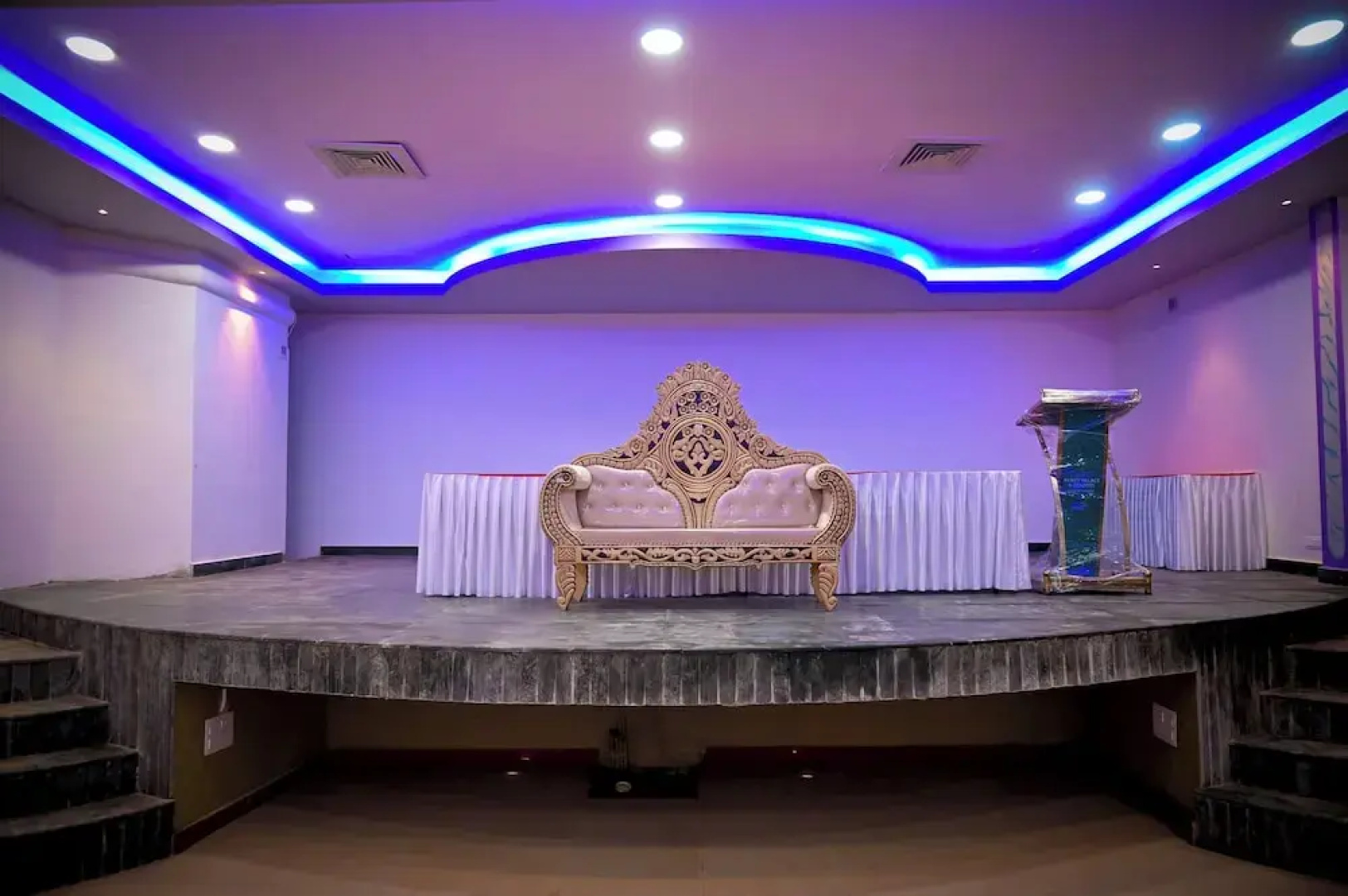 Benzy Palace Resort