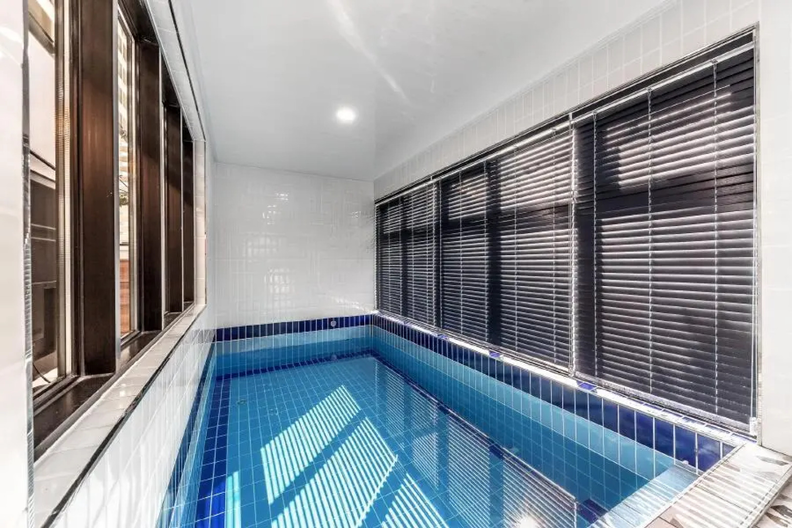 Goseong Shalala Poolvila