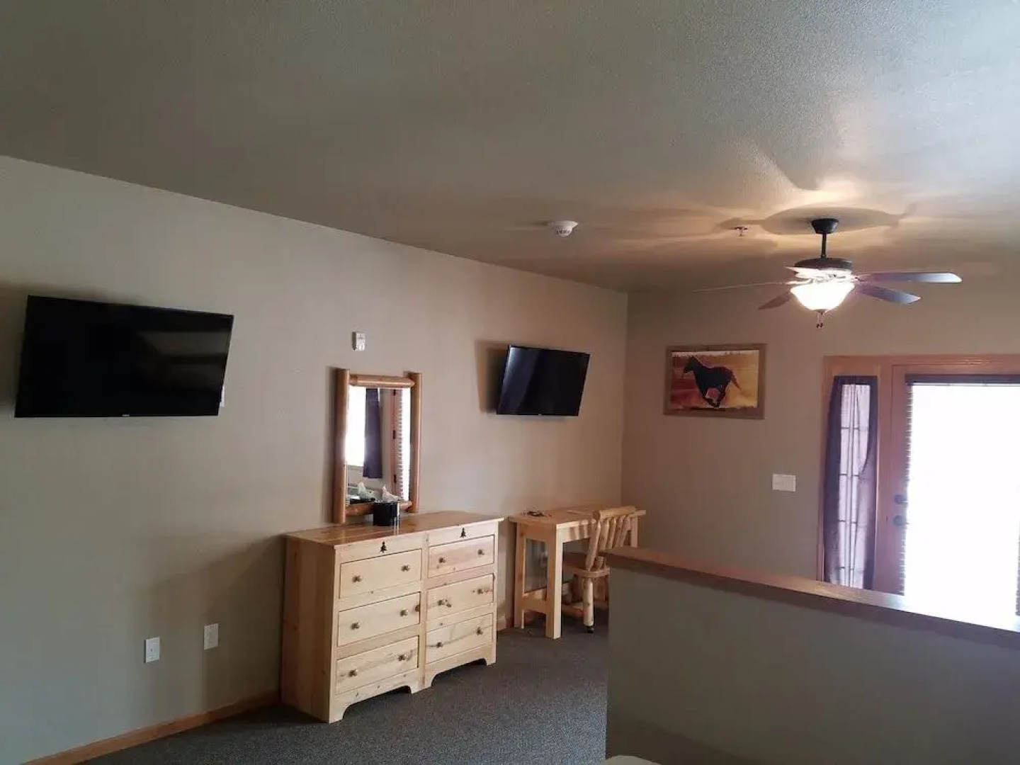 Woodside Old Towne Hotel