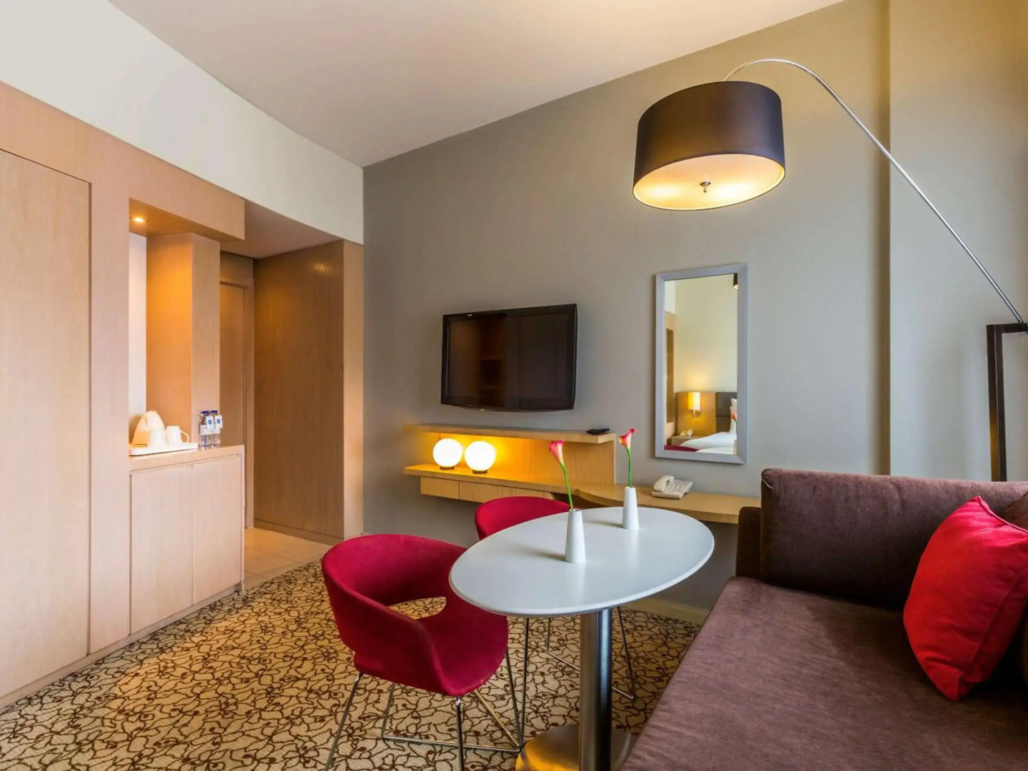 Отель Novotel Suites Mall Avenue Dubai