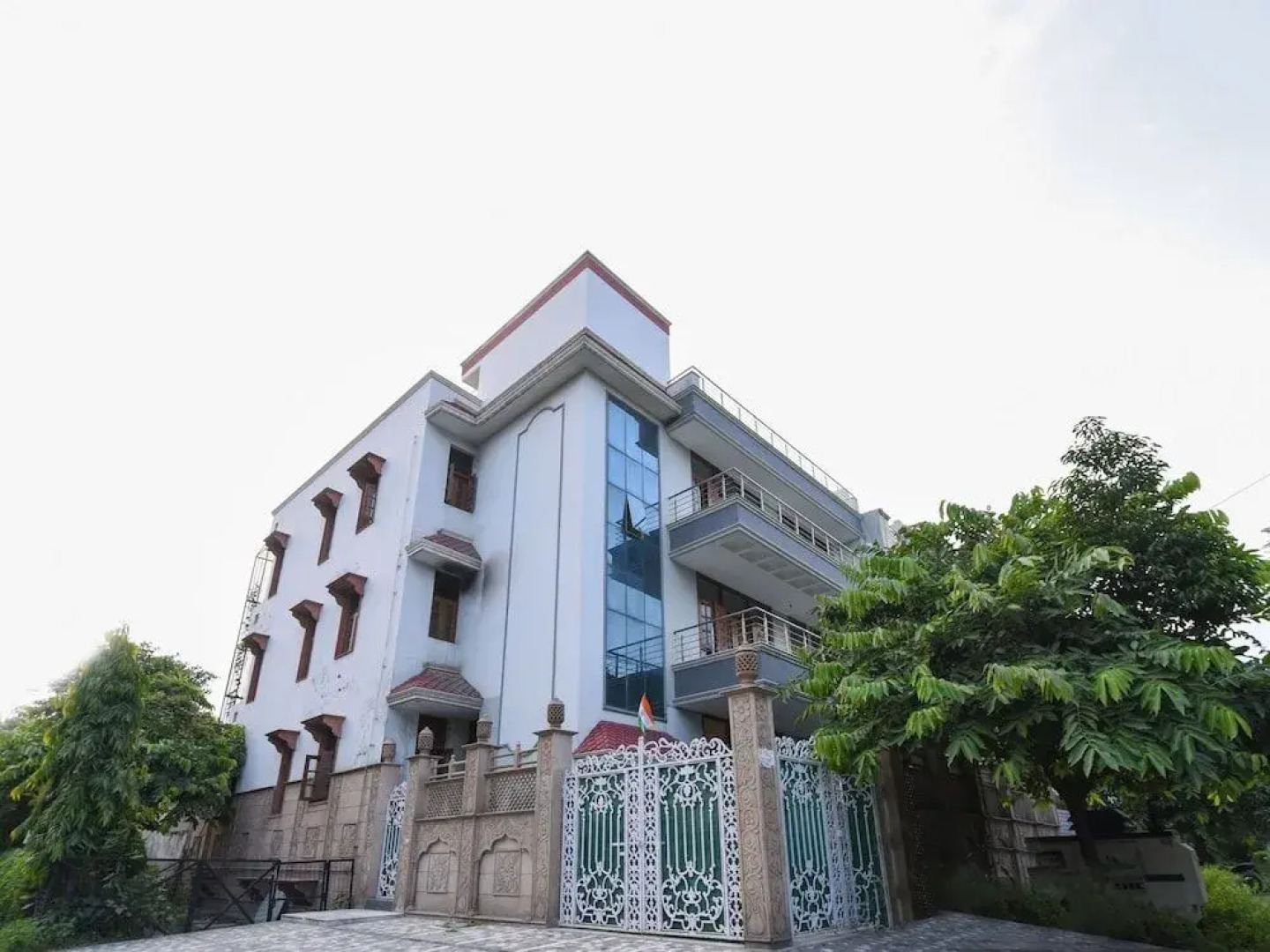 Rose View By OYO Rooms