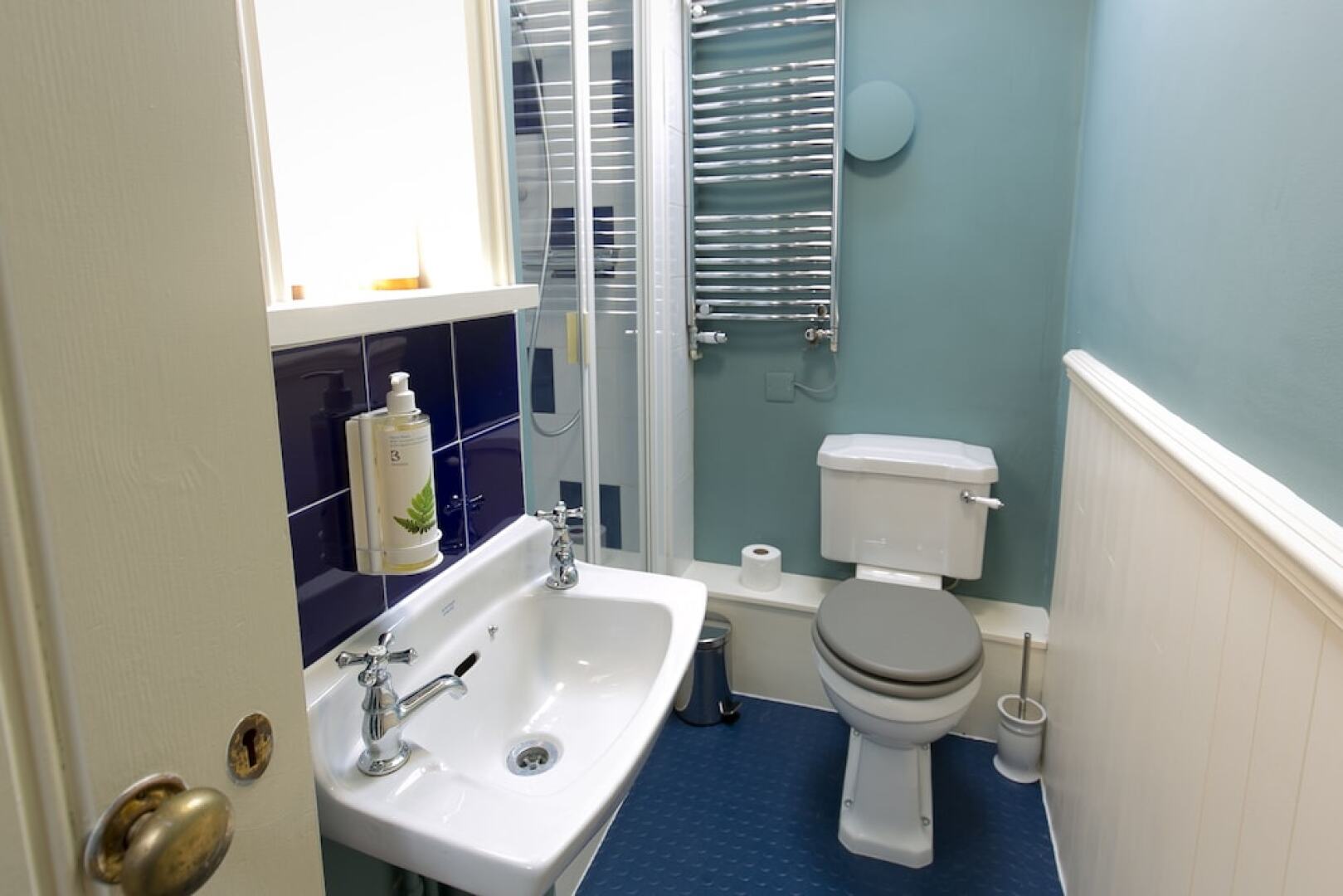 Stunning 3-bed House in a Private Hidden Valley