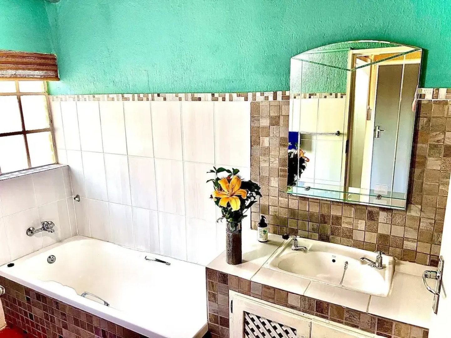 Manzini Swazi King Chalets