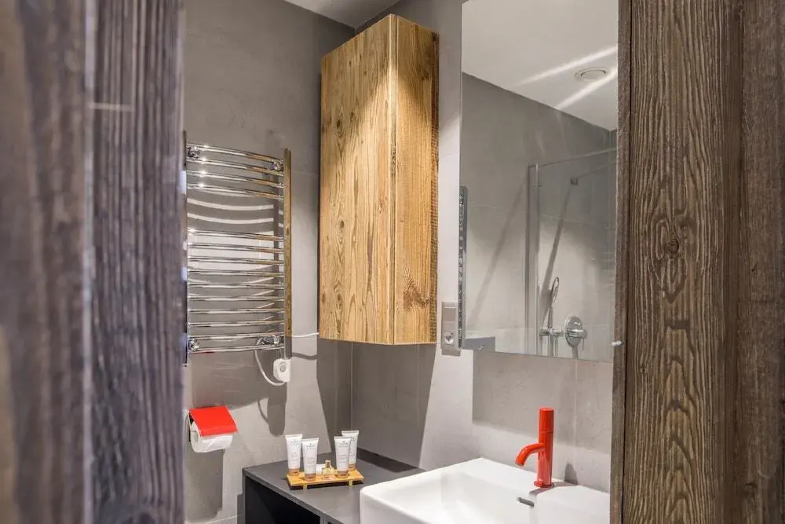 Chalet Le Rouge Morzine - By EMERALD