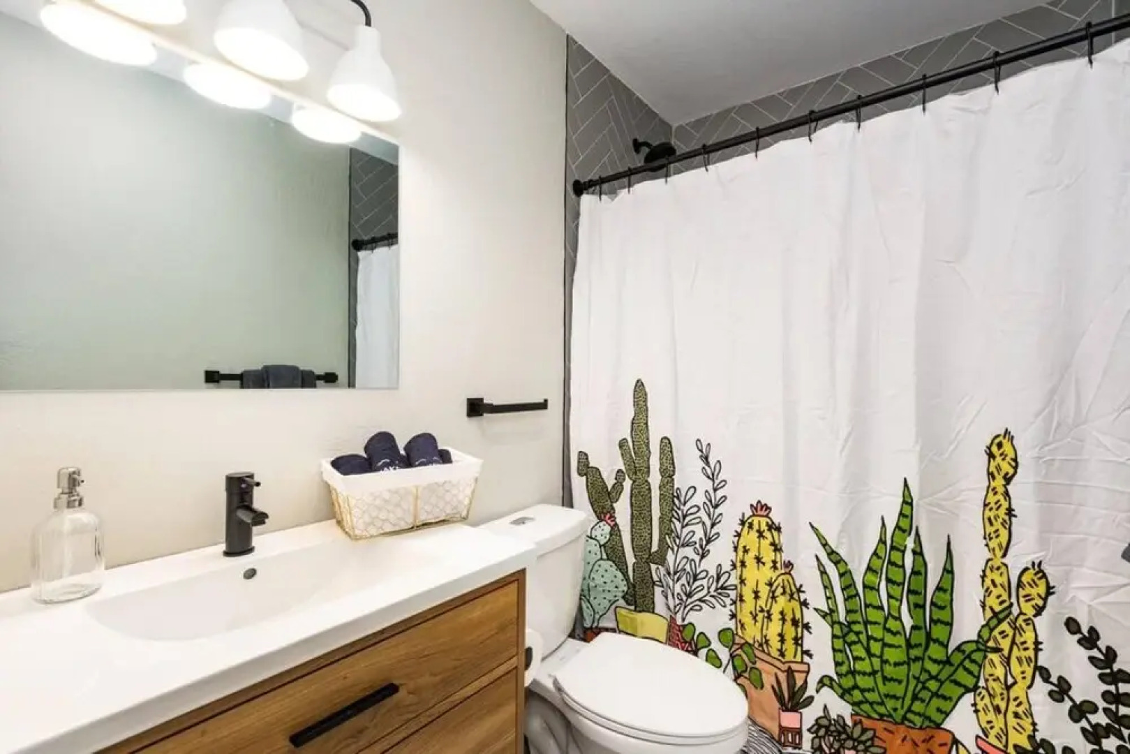 Arvada Haven Bright Apt A With Prime Location