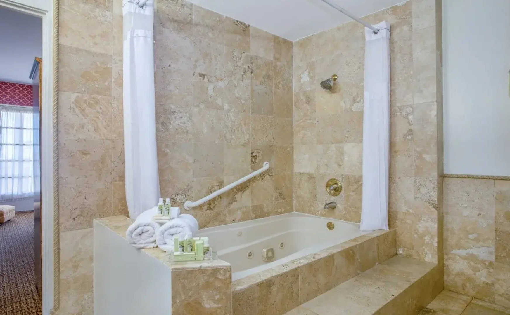 Holiday Inn Laguna Beach