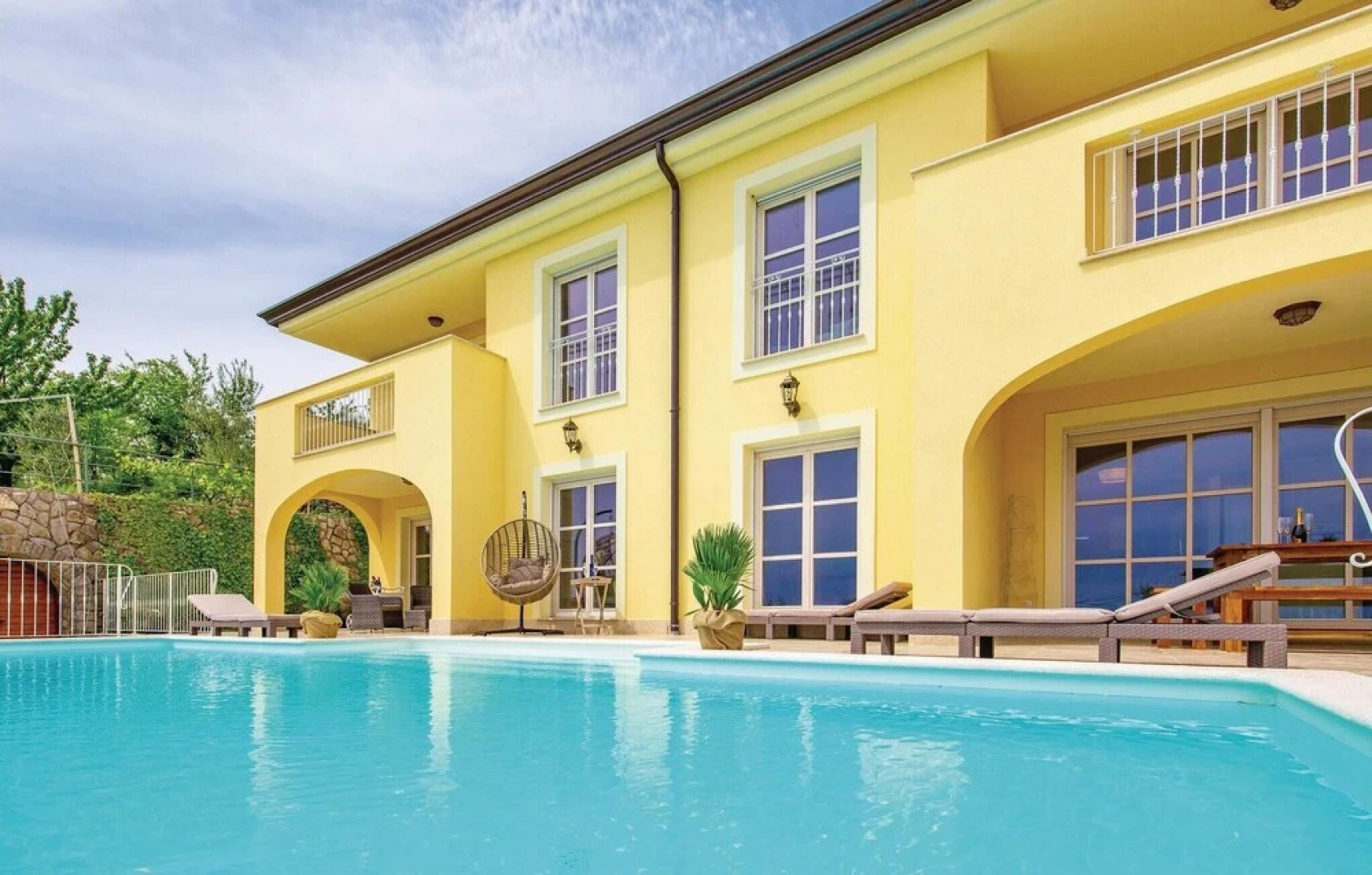 Beautiful Home in Lovran With Sauna, Wifi and 6 Bedrooms