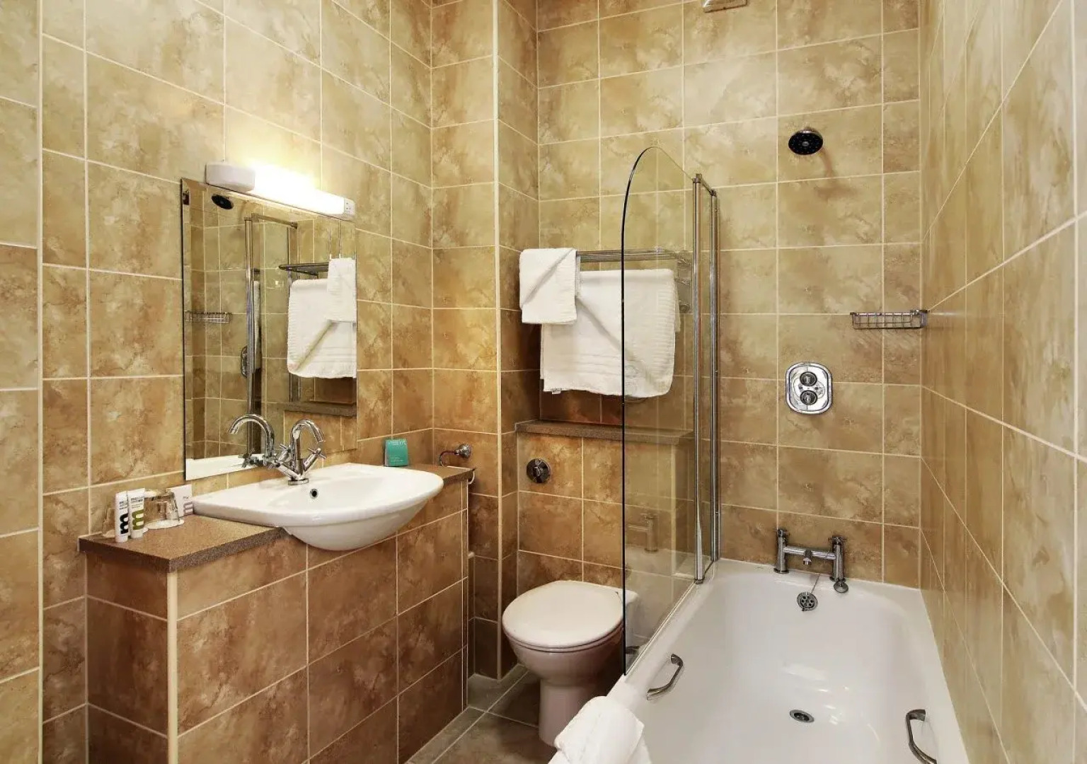 Mercure Chester North Woodhey House Hotel