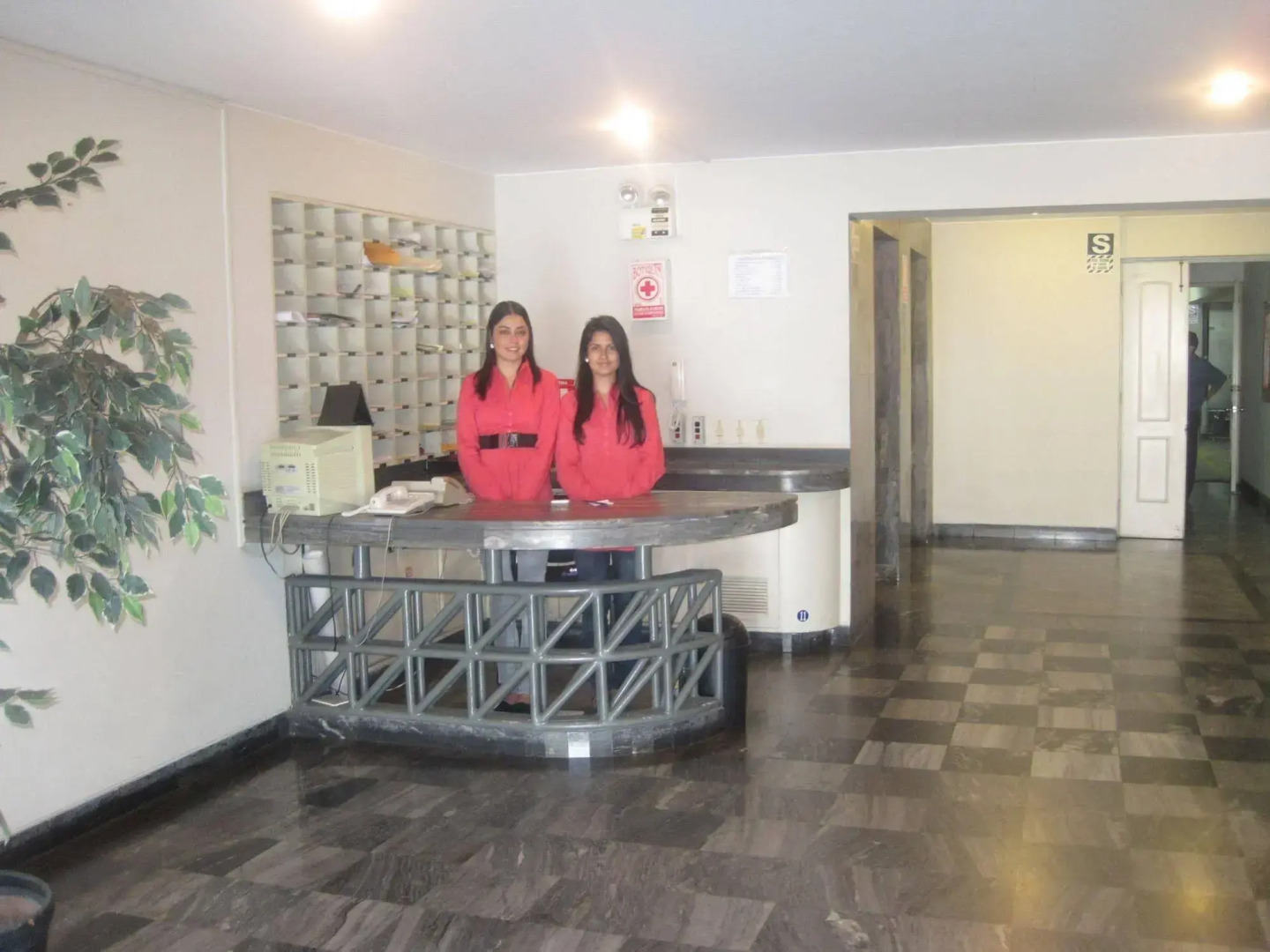 Suites Plaza Las Flores