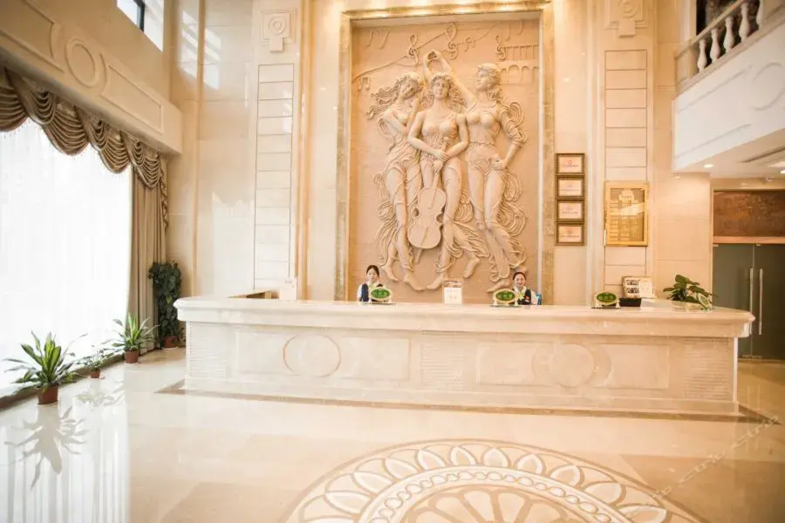 Vienna Hotel (Hong'an)