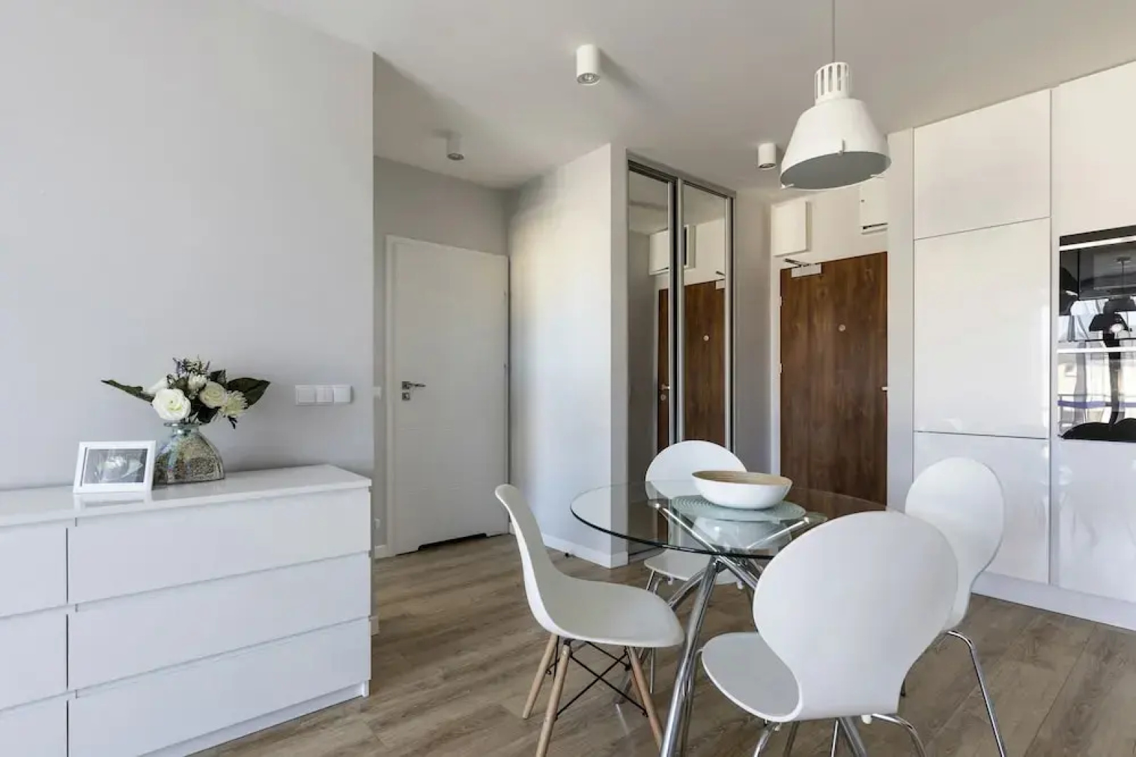 MARGI Eclipse Apartament