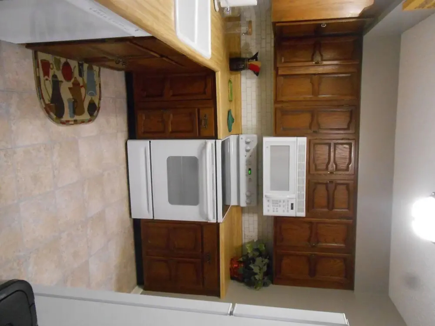 Santona Townhouse Unit 401 2 Bedrooms 1.5 Bathroom Townhouse