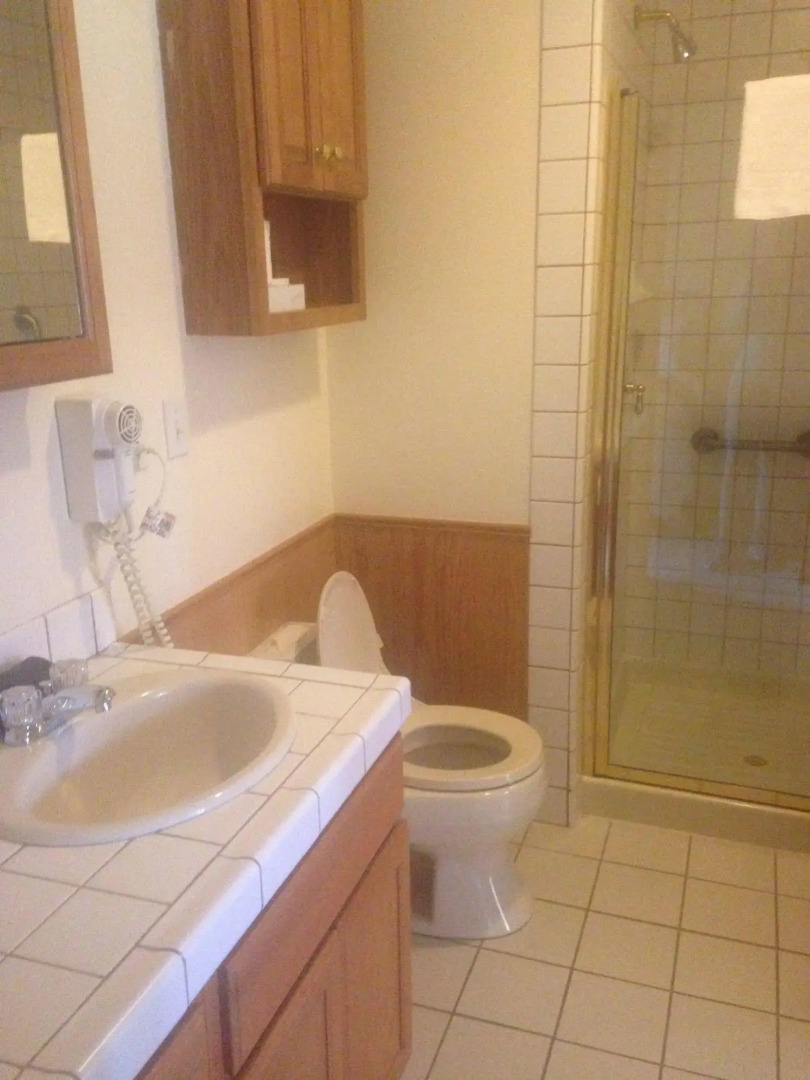 Edgelake Beach Club by Coolvacay