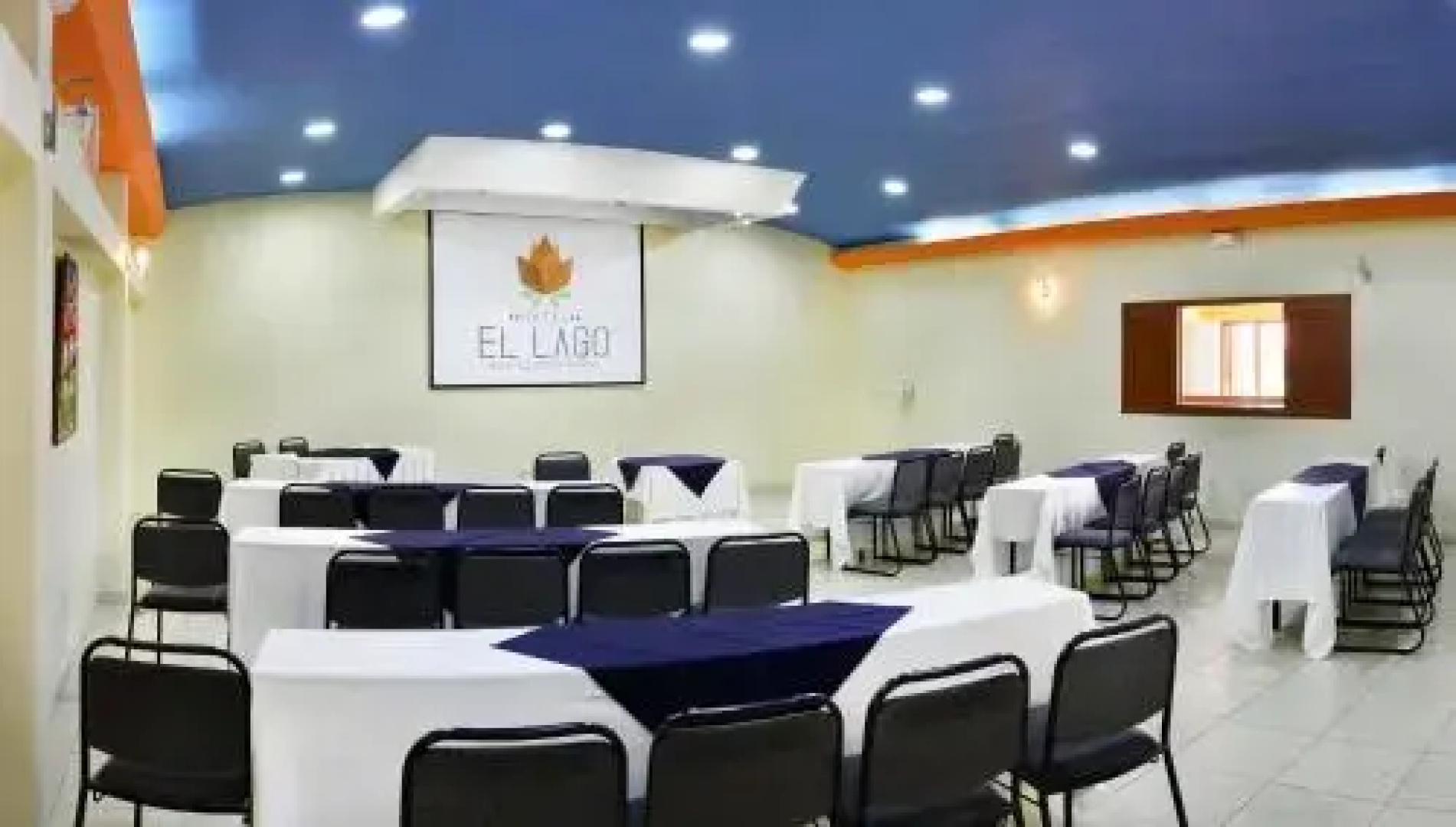 Hotel El Lago