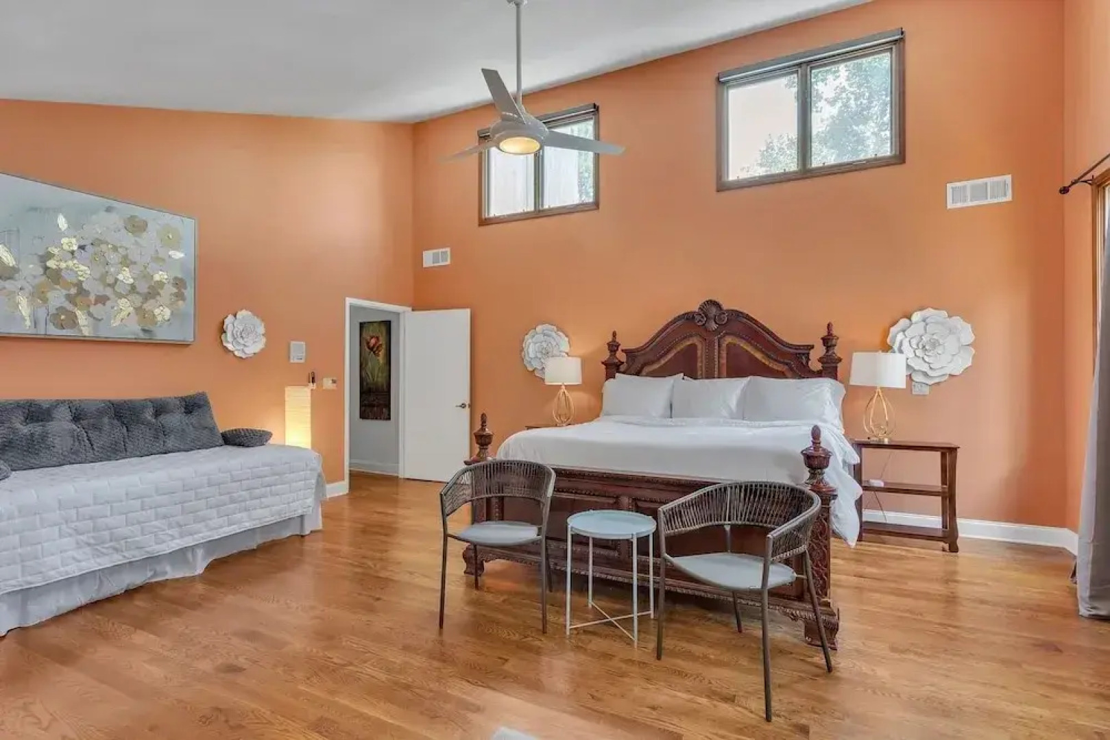 The Blue Flamingo 5 Bedroom Home By Redawning