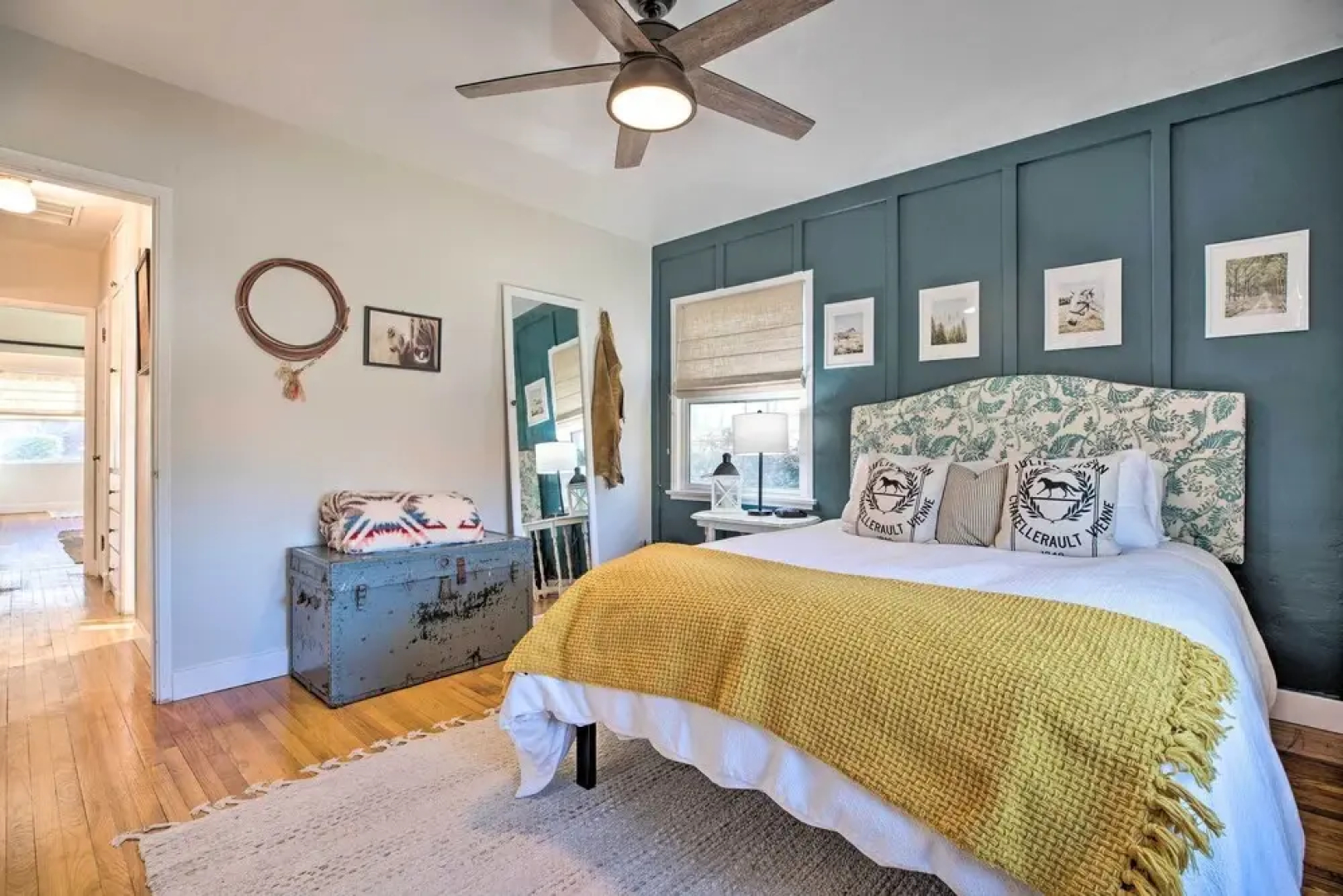 Vintage Bishop House in Downtown w/ Porch Swing!