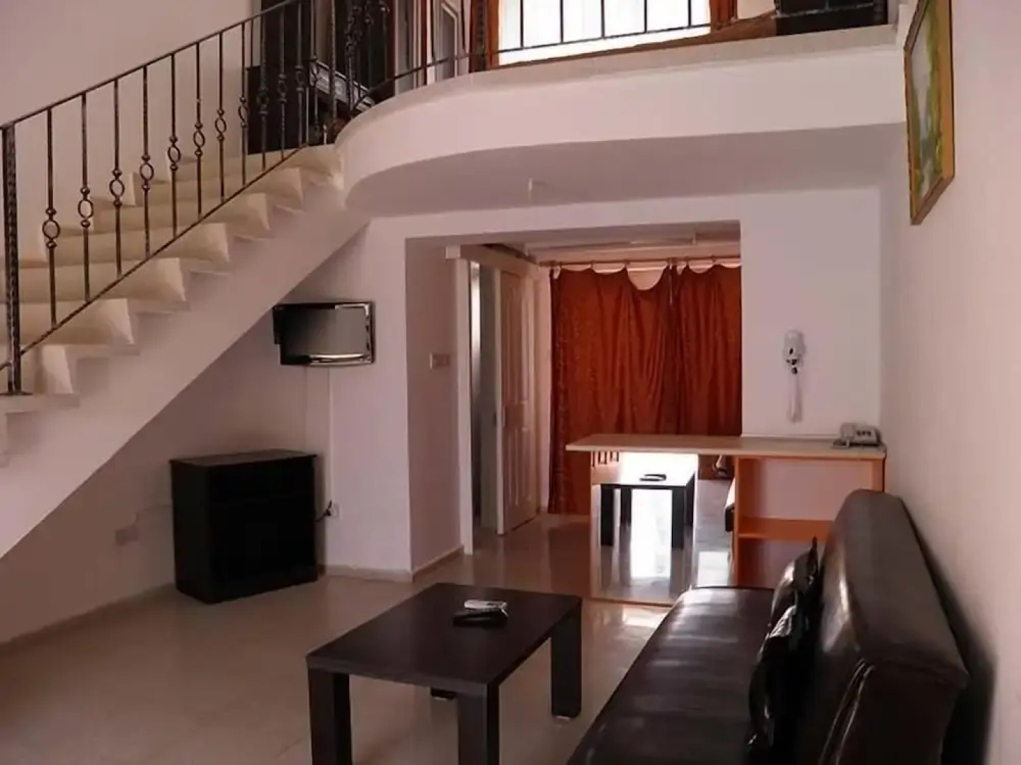 Yeldener Crystal Rocks