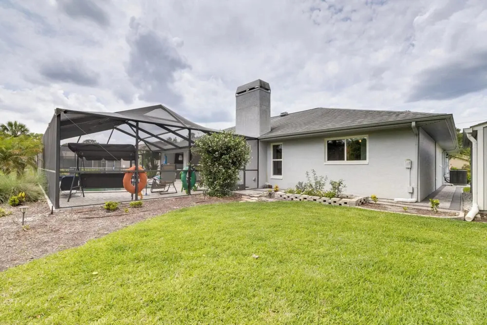 Spring Hill Home - Pool, Grill & Golf Course Views