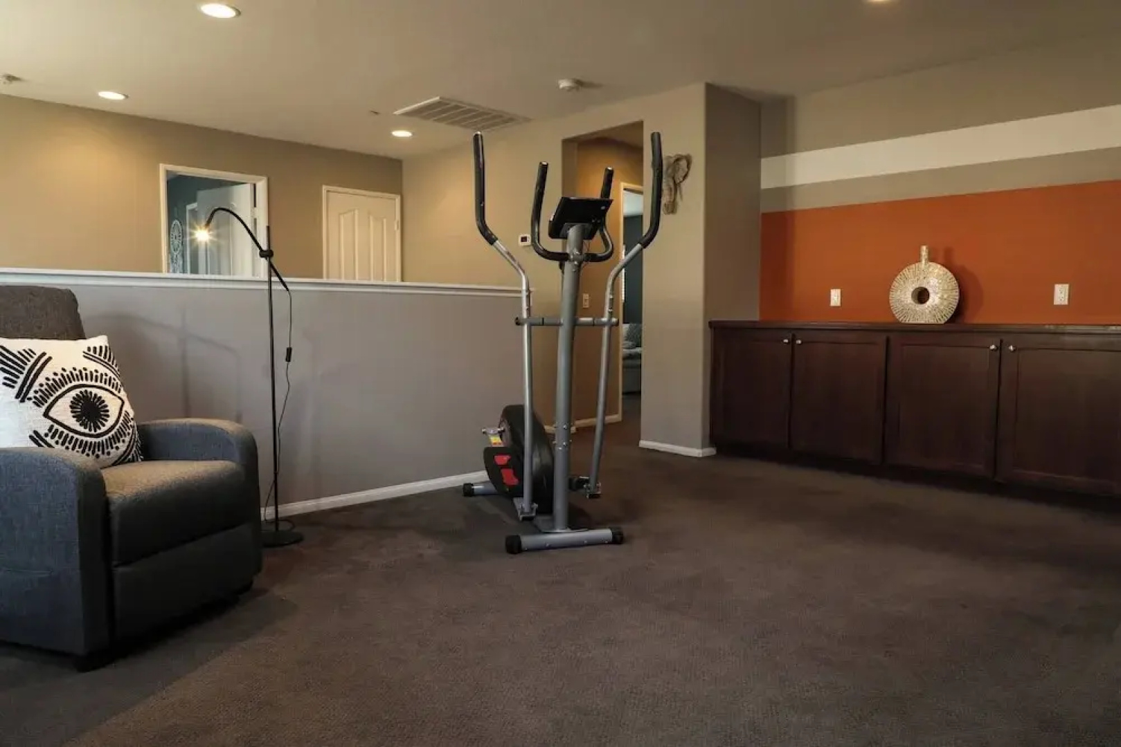 Cheerful 4 Bedroom Entire House Lots Of Open Space
