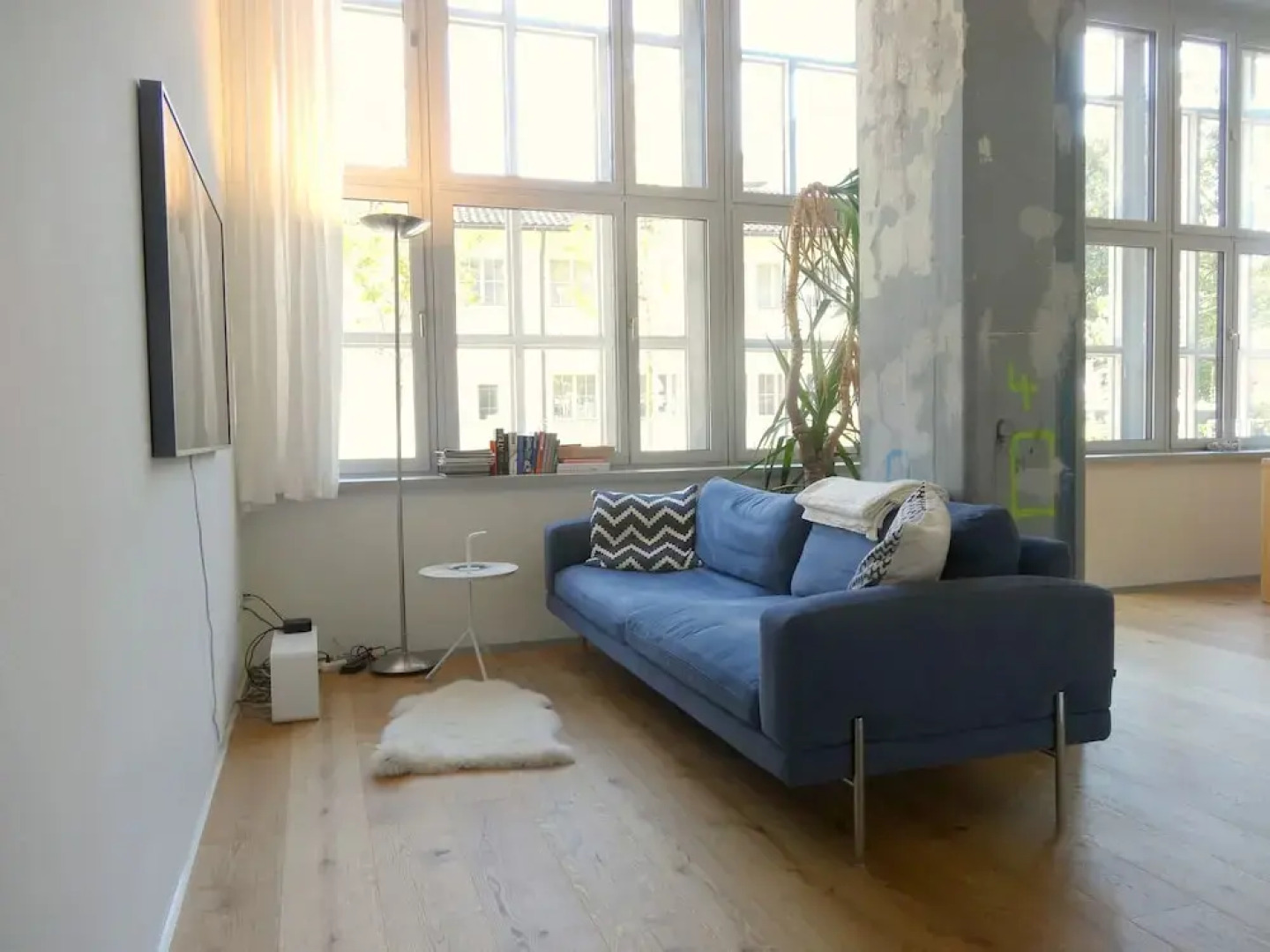 AirHosted - Zurich Vacation Home Rentals