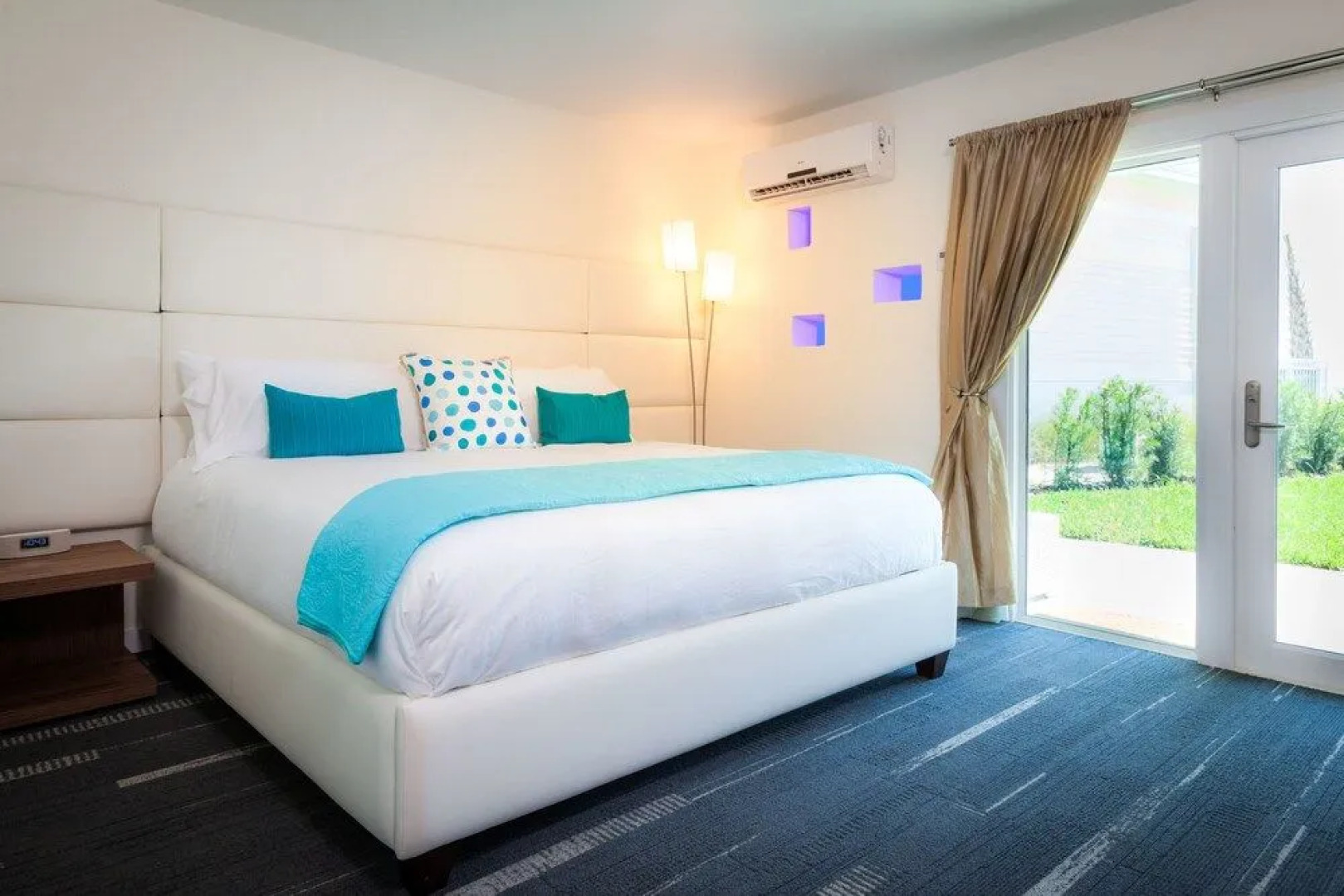 The Salty Mermaid Oceanfront Hotel