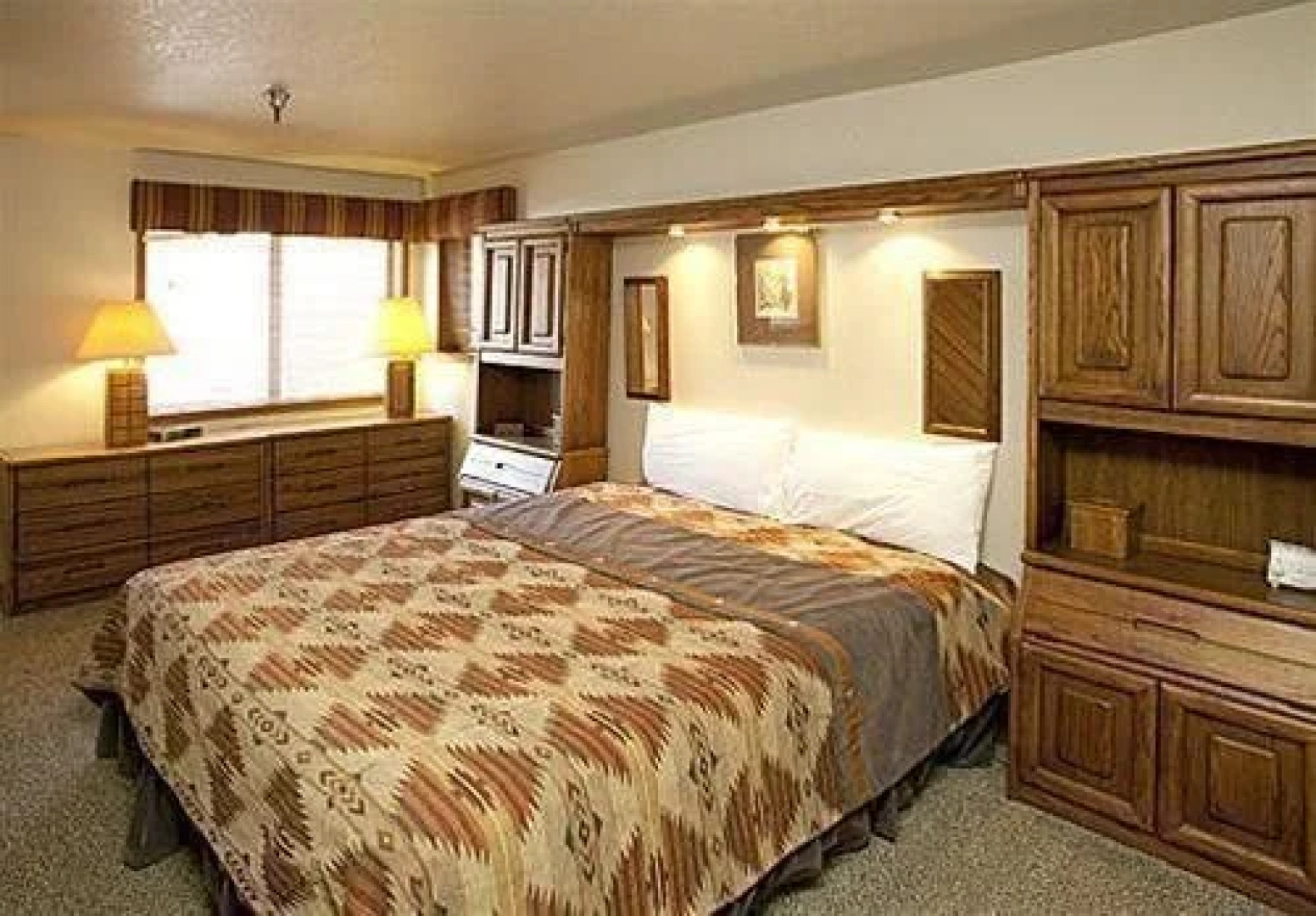 Aspen Creek Condos by Grand Mammoth Resorts