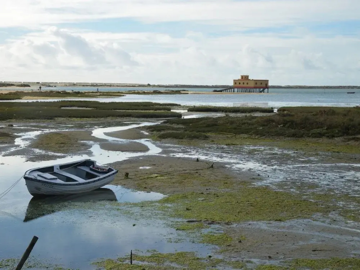 Pittoresque House With Character in Centre Fuseta Near the Sea